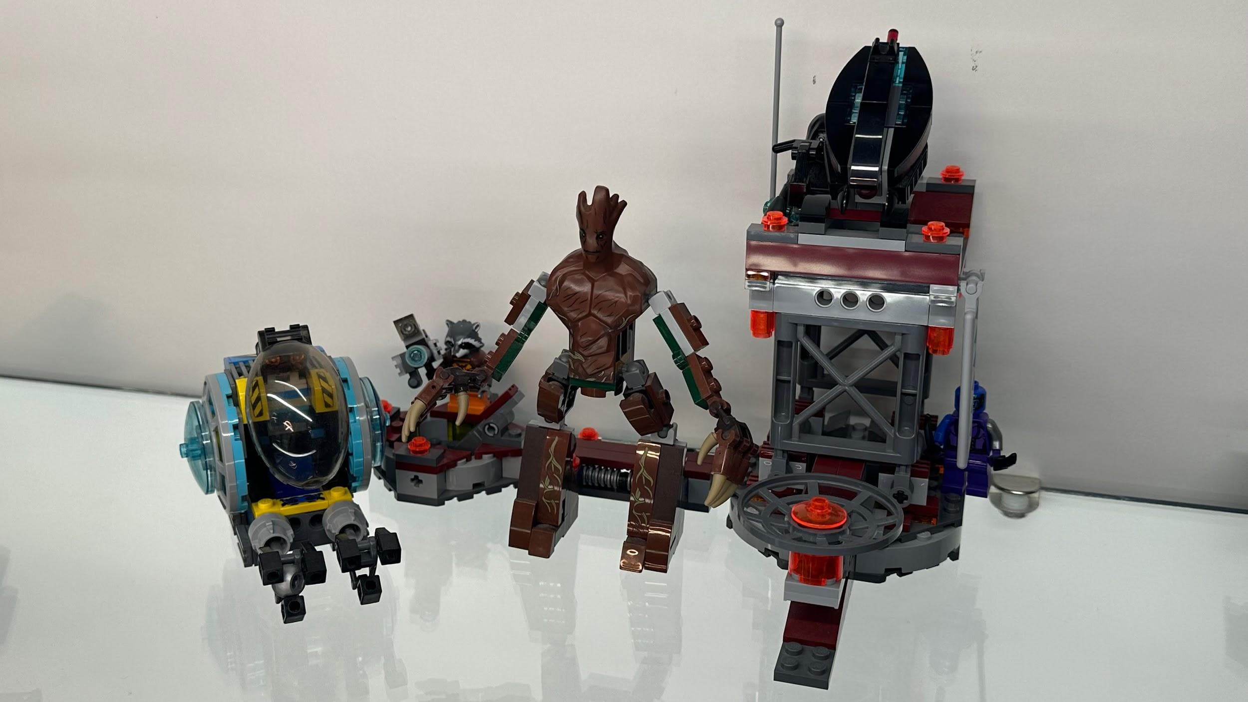 LEGO 76020 Knowhere Escape Mission