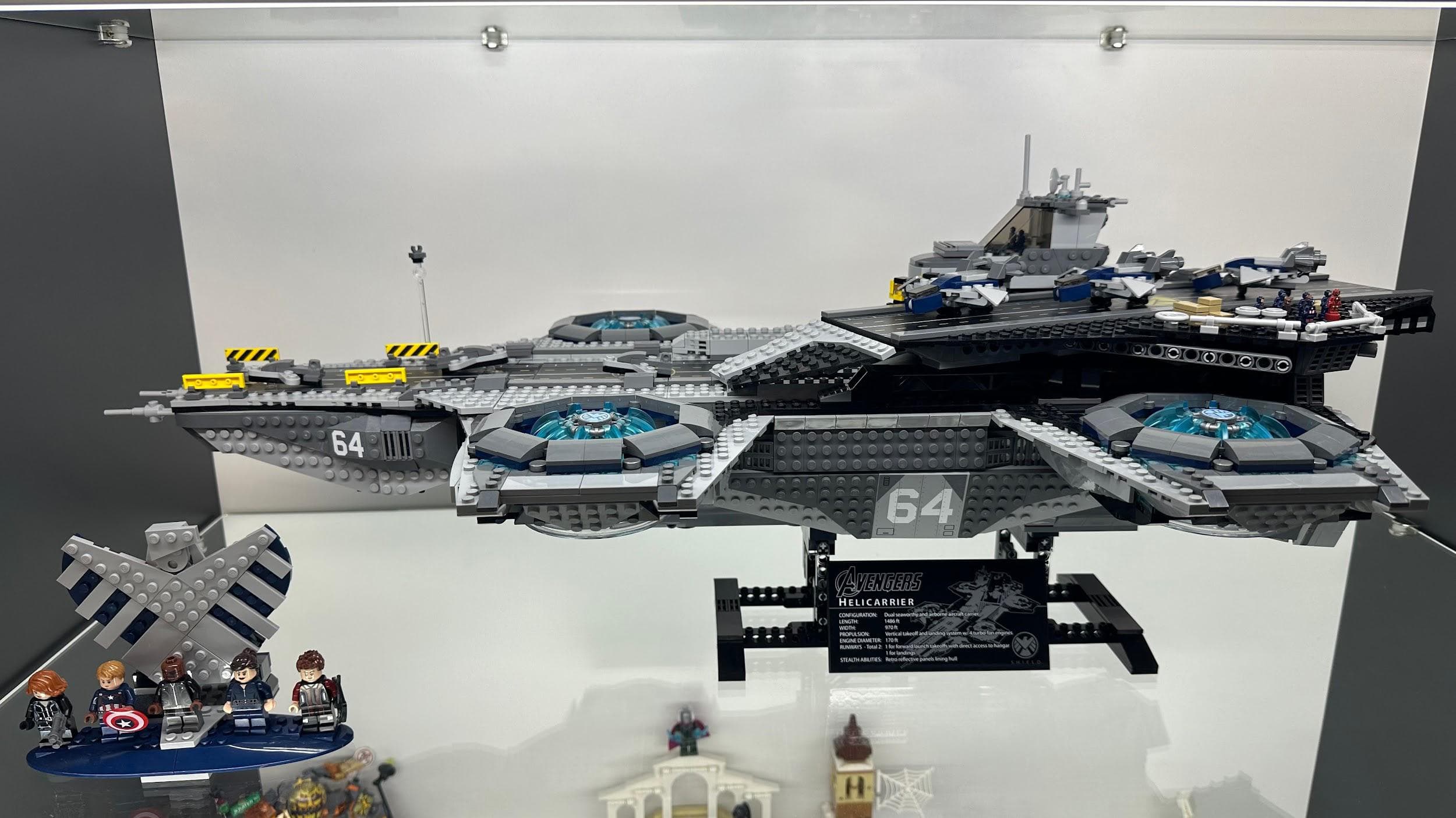 LEGO 76042 The SHIELD Helicarrier