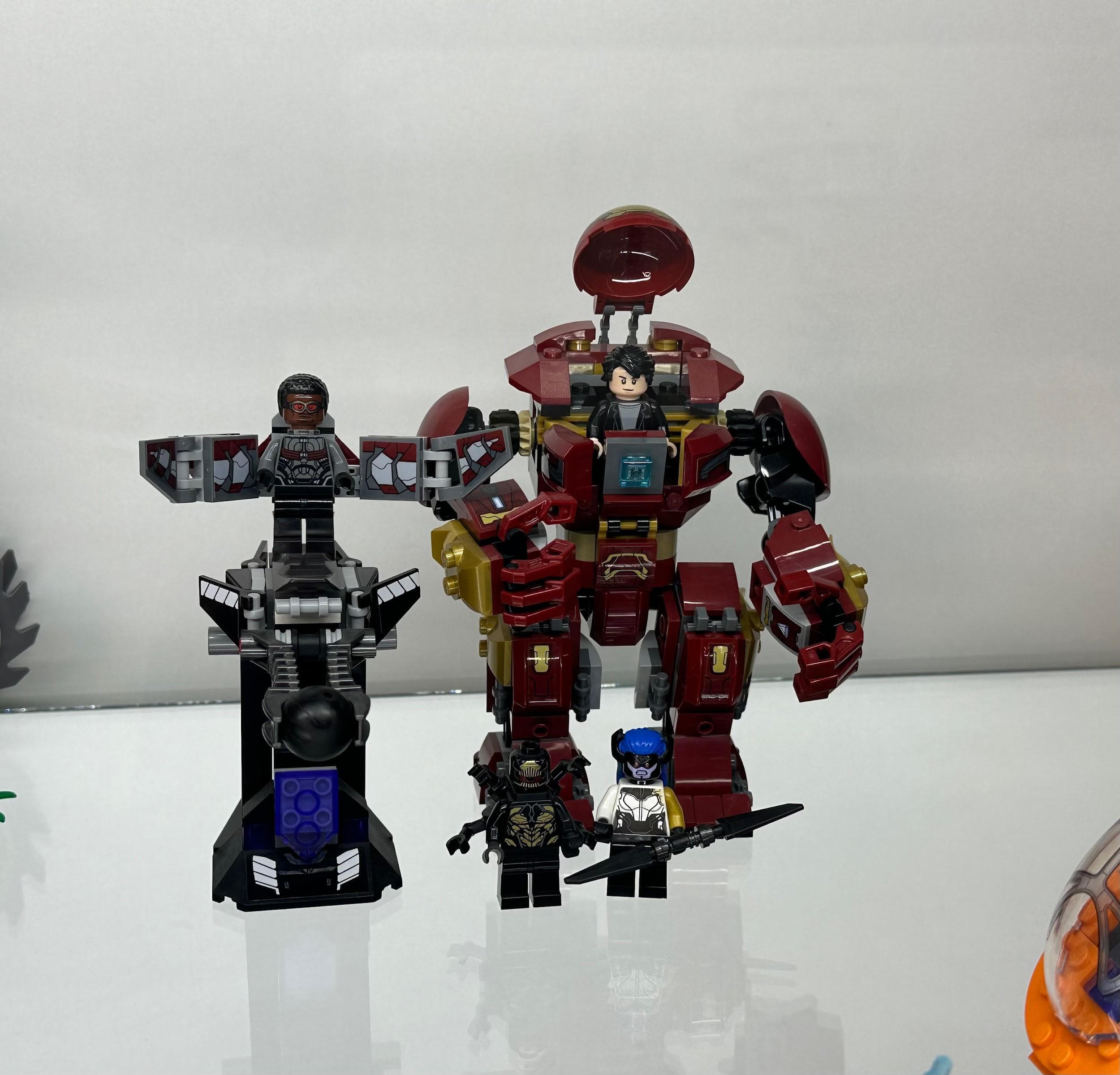LEGO 76104 The Hulkbuster Smash-Up