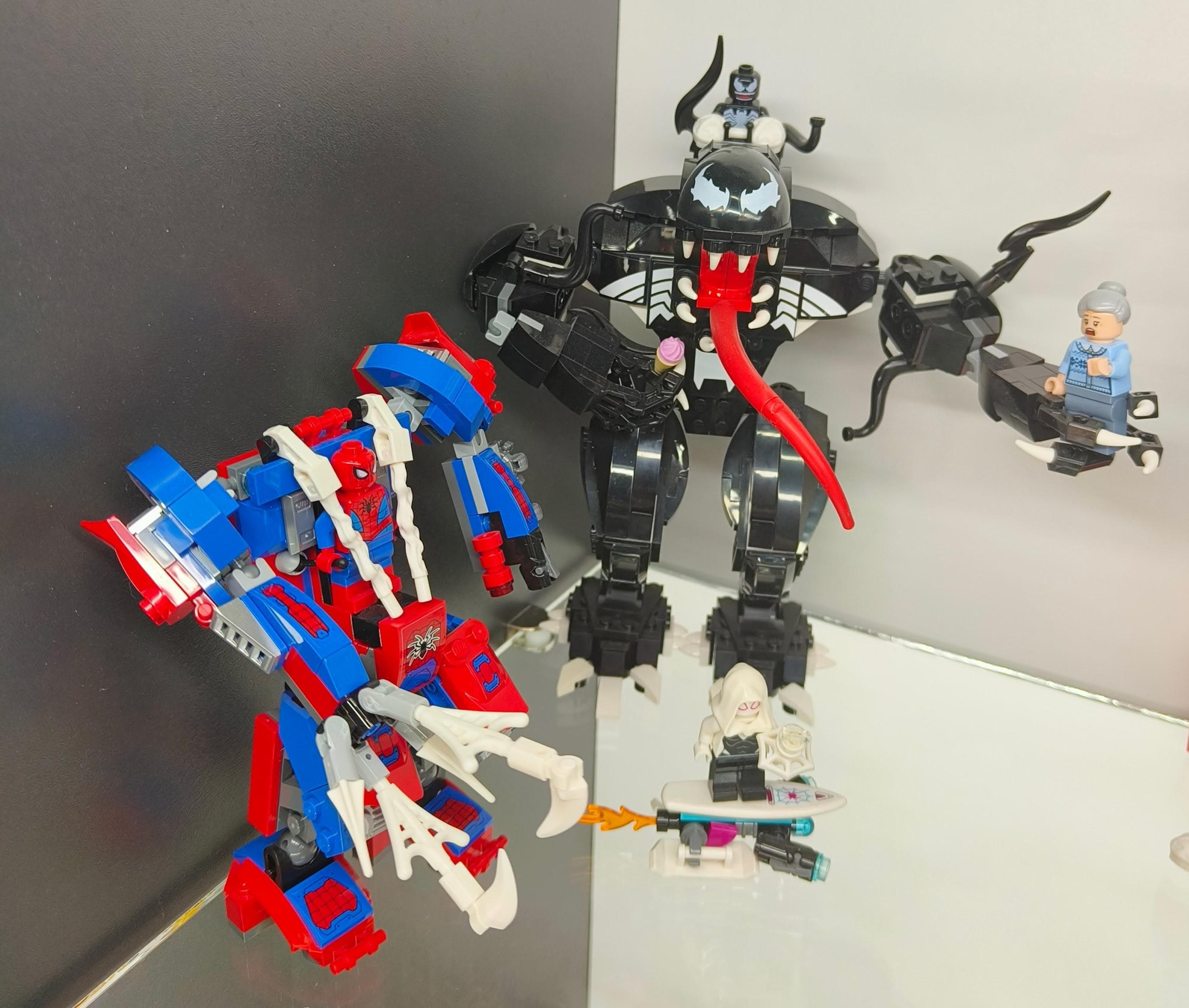 LEGO 76115 Spider Mech vs. Venom