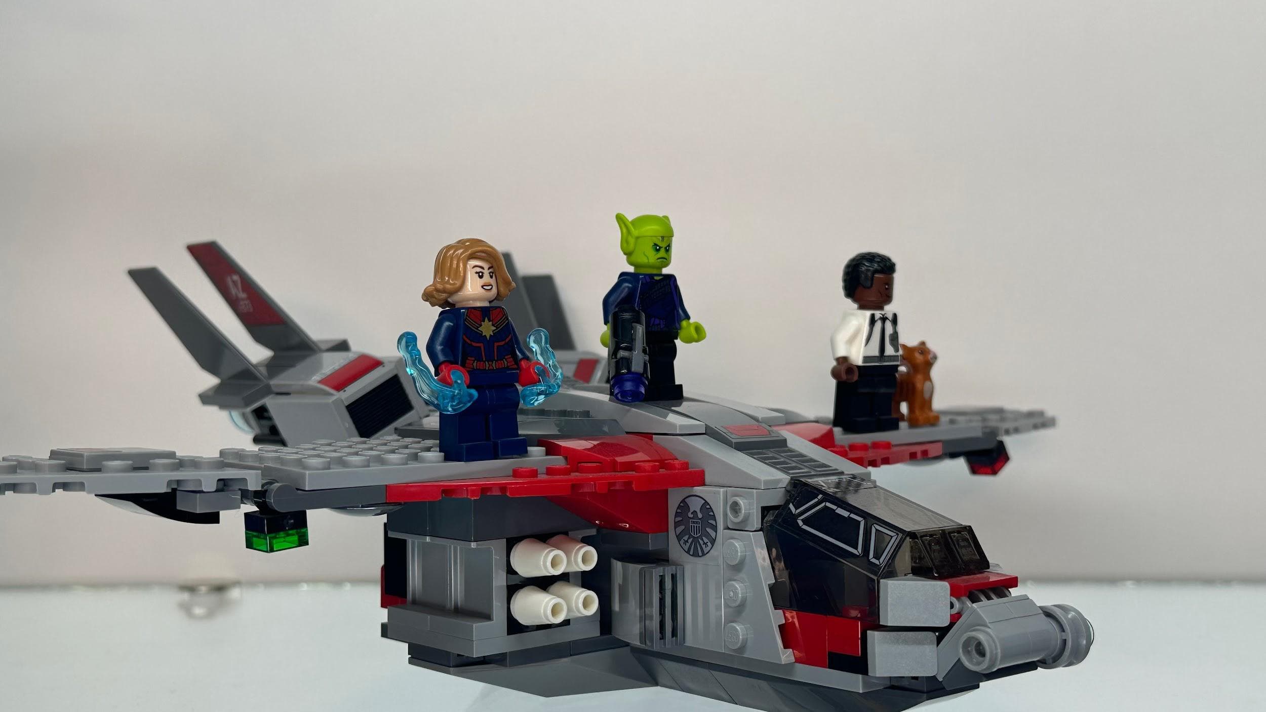 LEGO 76127 Captain Marvel and The Skrull Attack
