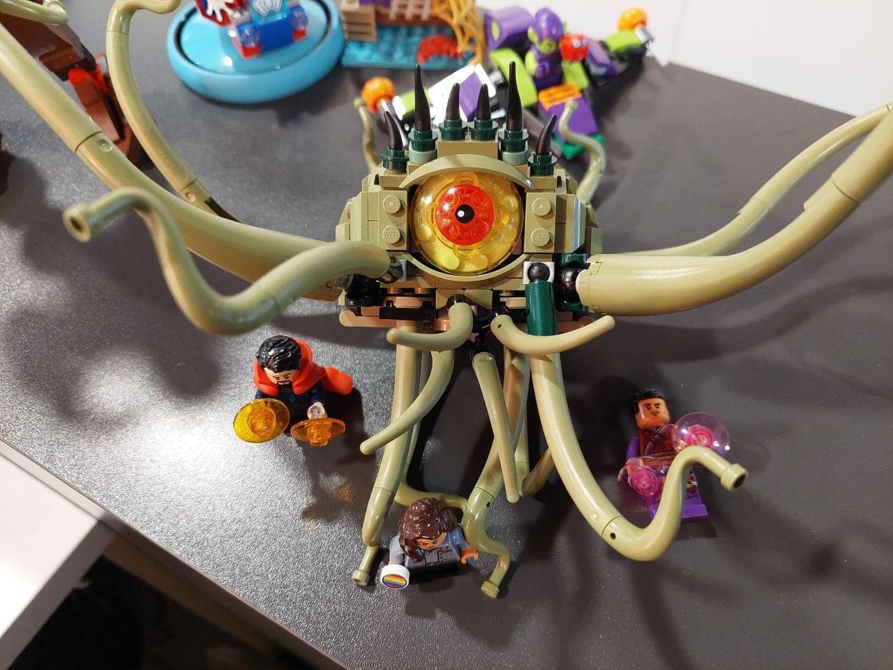 LEGO 76205 Gargantos Showdown