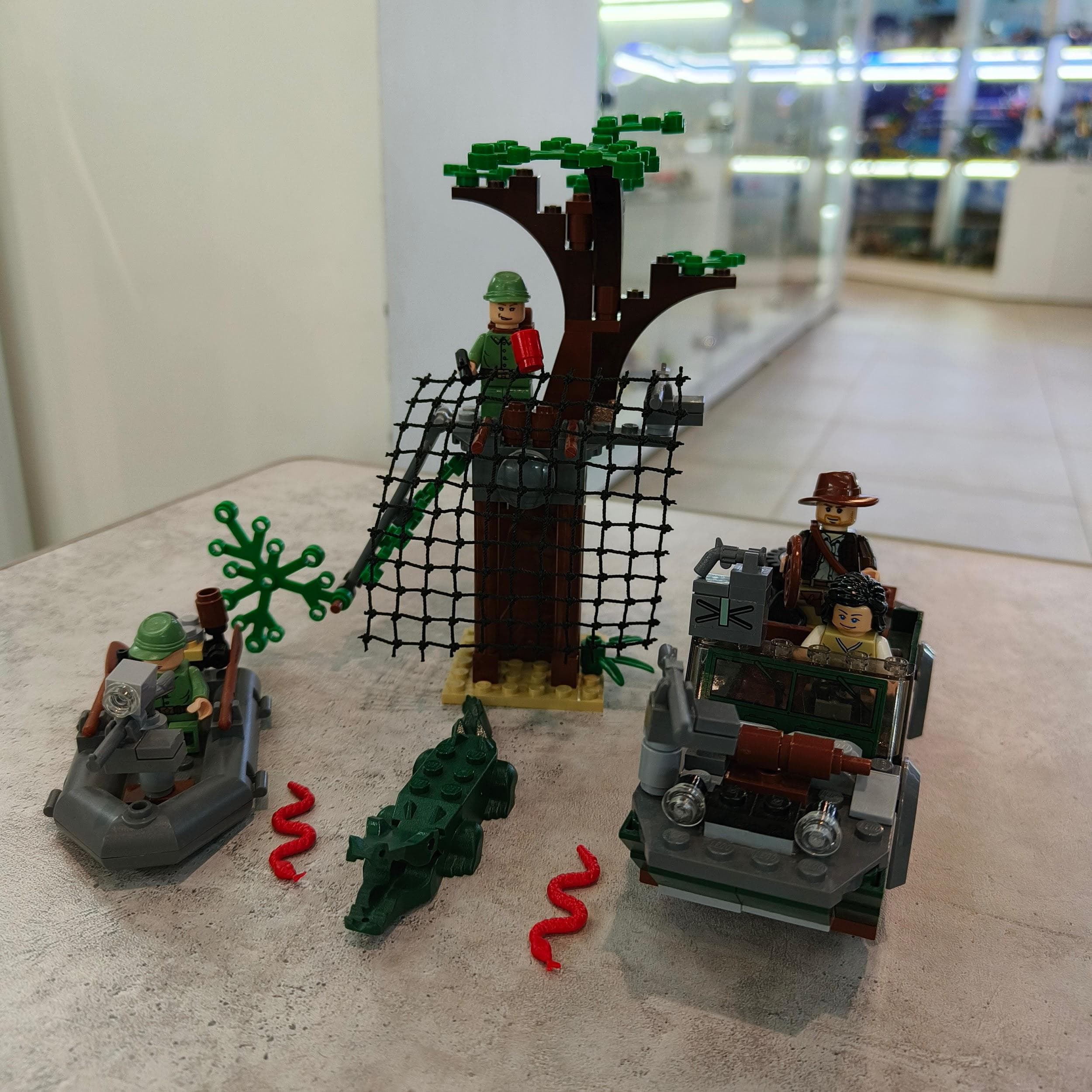 LEGO 7625 River Chase