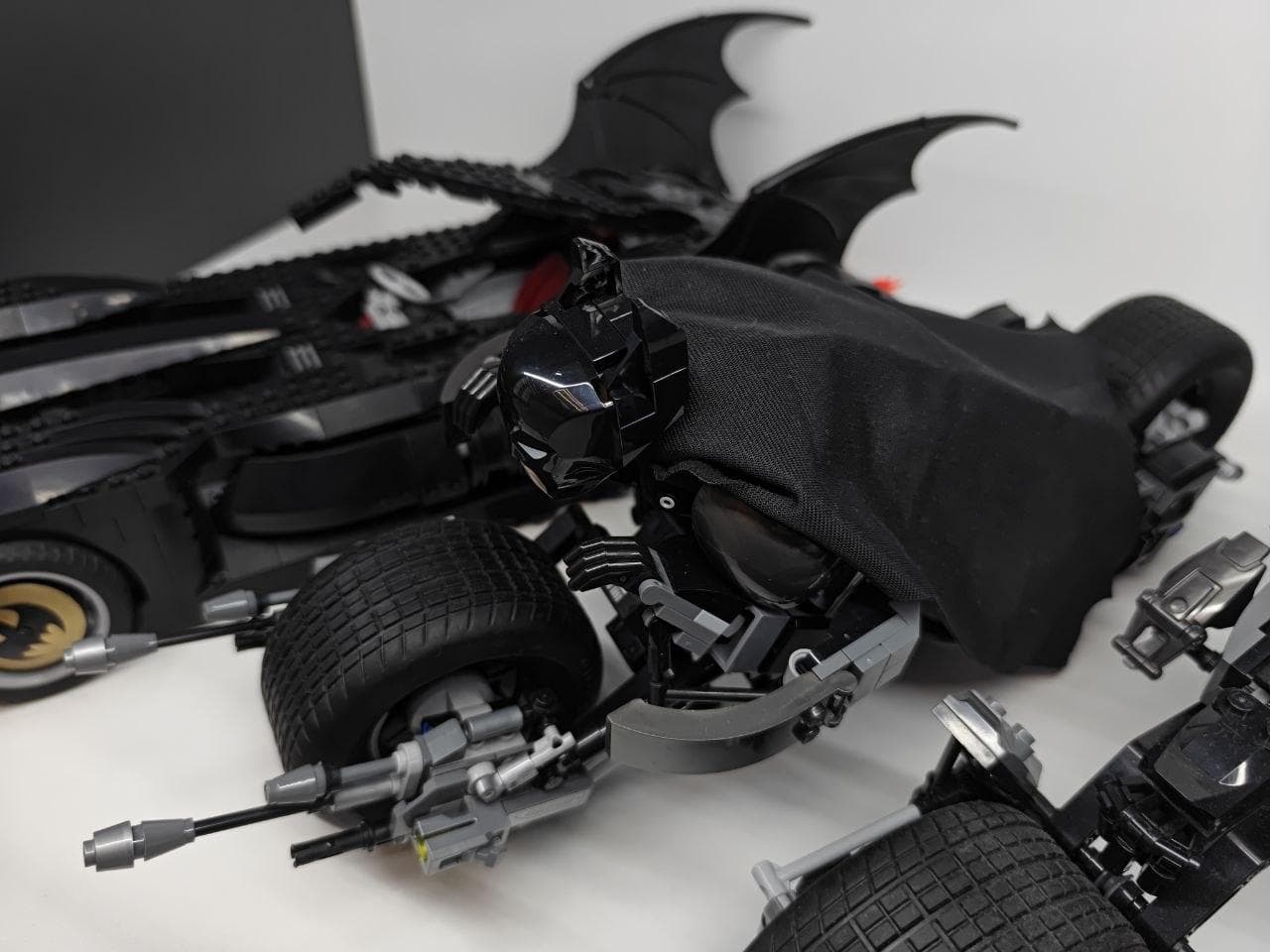 LEGO 76273 Batman Construction Figure and the Bat-Pod Bike