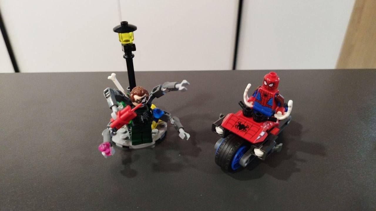 LEGO 76275 Motorcycle Chase: Spider-Man vs. Doc Ock