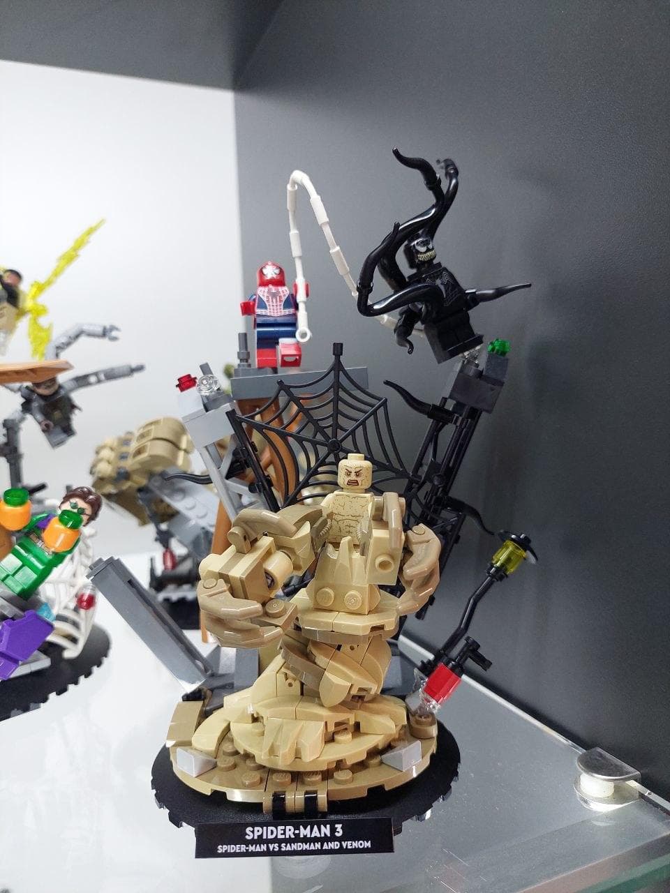 LEGO 76334 Epic Battle: Spider-Man vs. Sandman