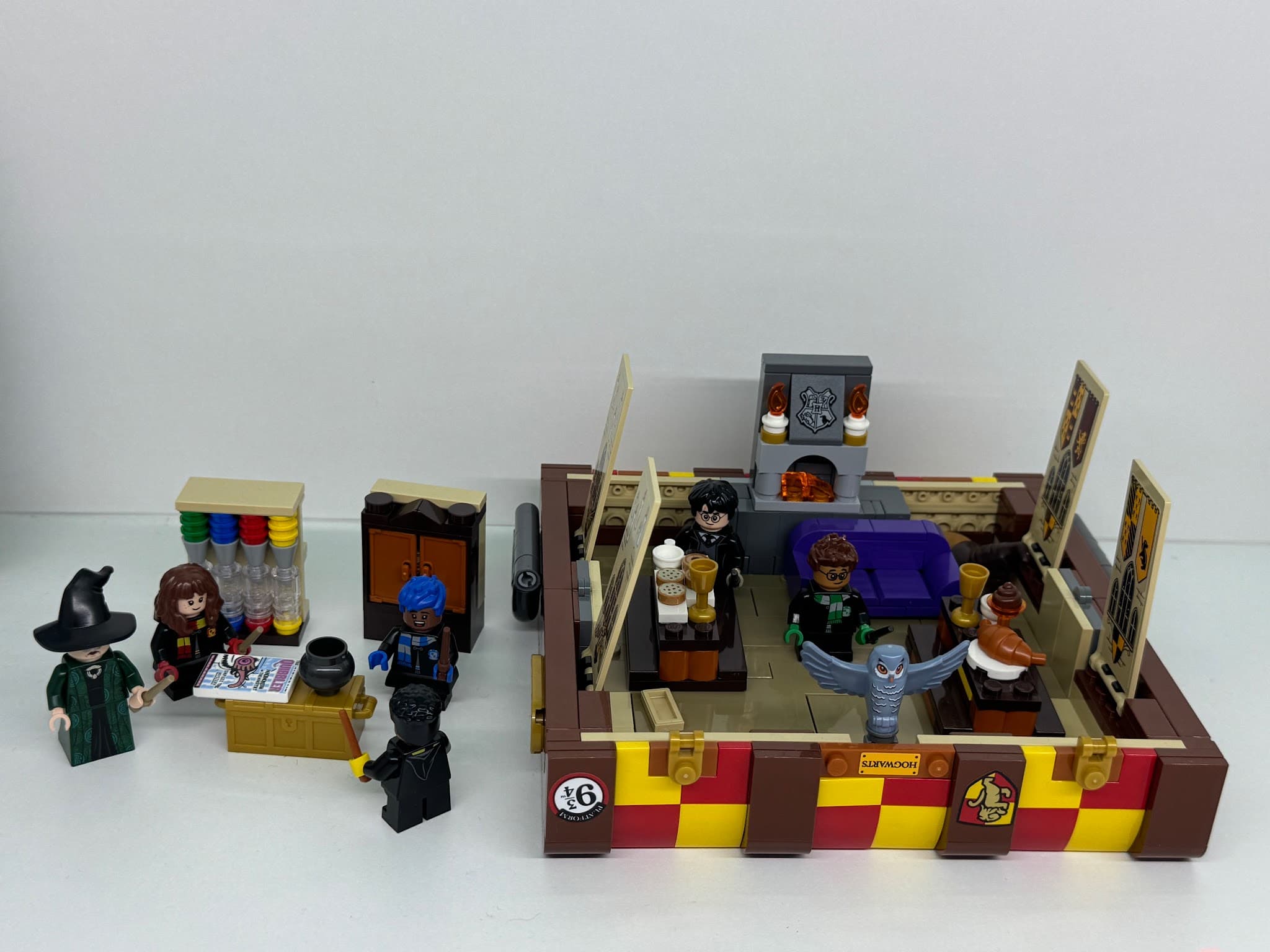 LEGO 76399 Hogwarts Magical Trunk