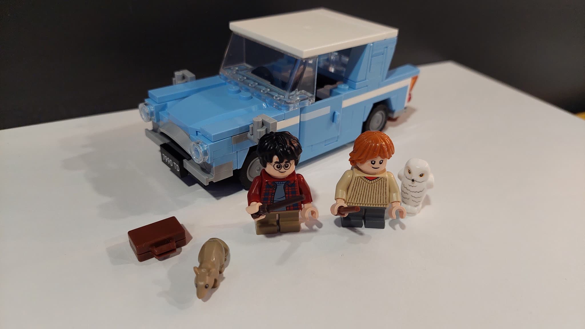 LEGO 76424 Flying Ford Anglia