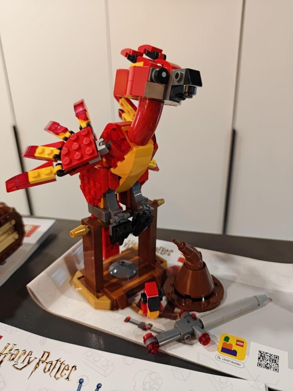 LEGO 76448 Fawkes: Dumbledore's Phoenix