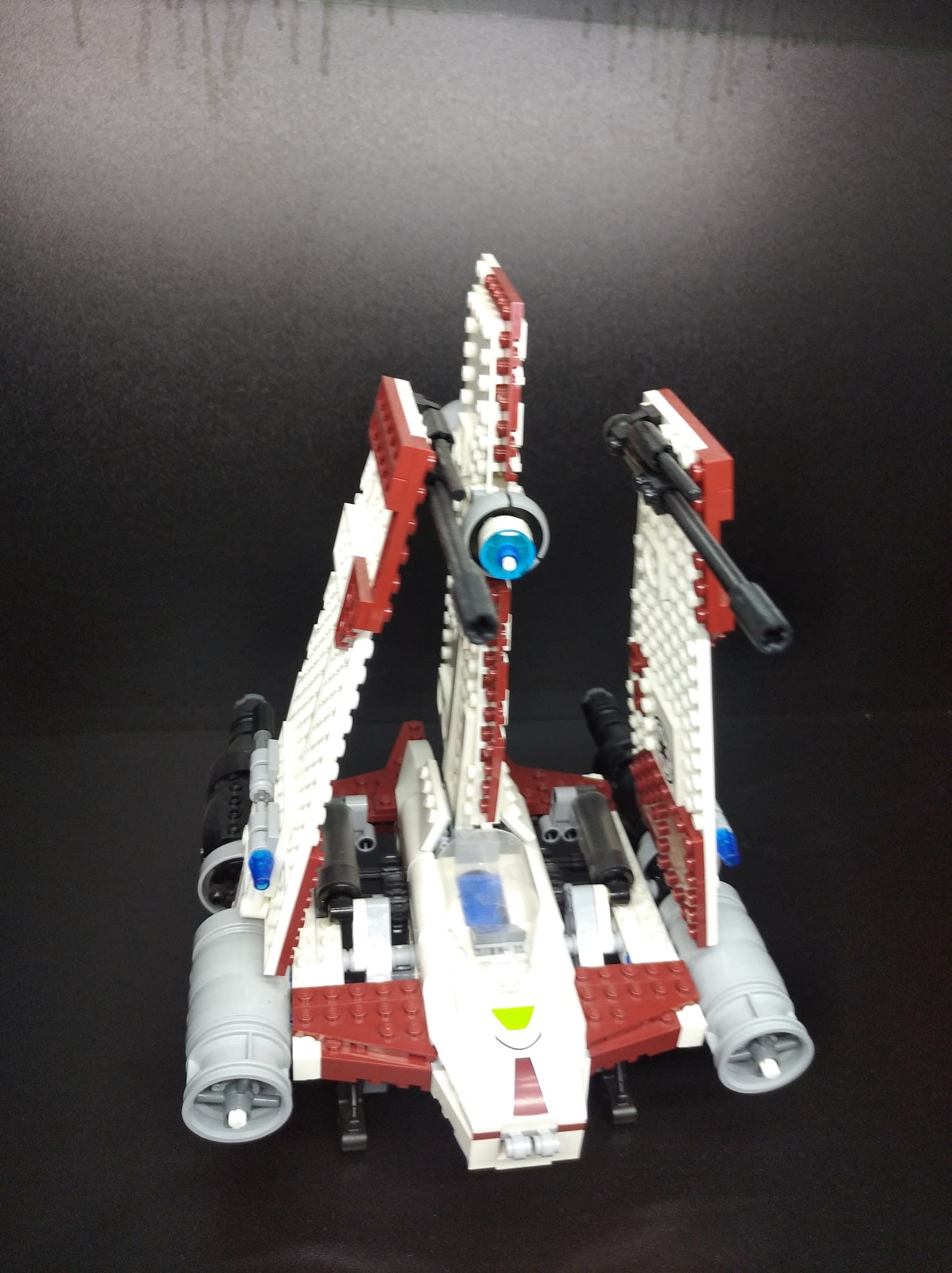 LEGO 7674 V-19 Torrent