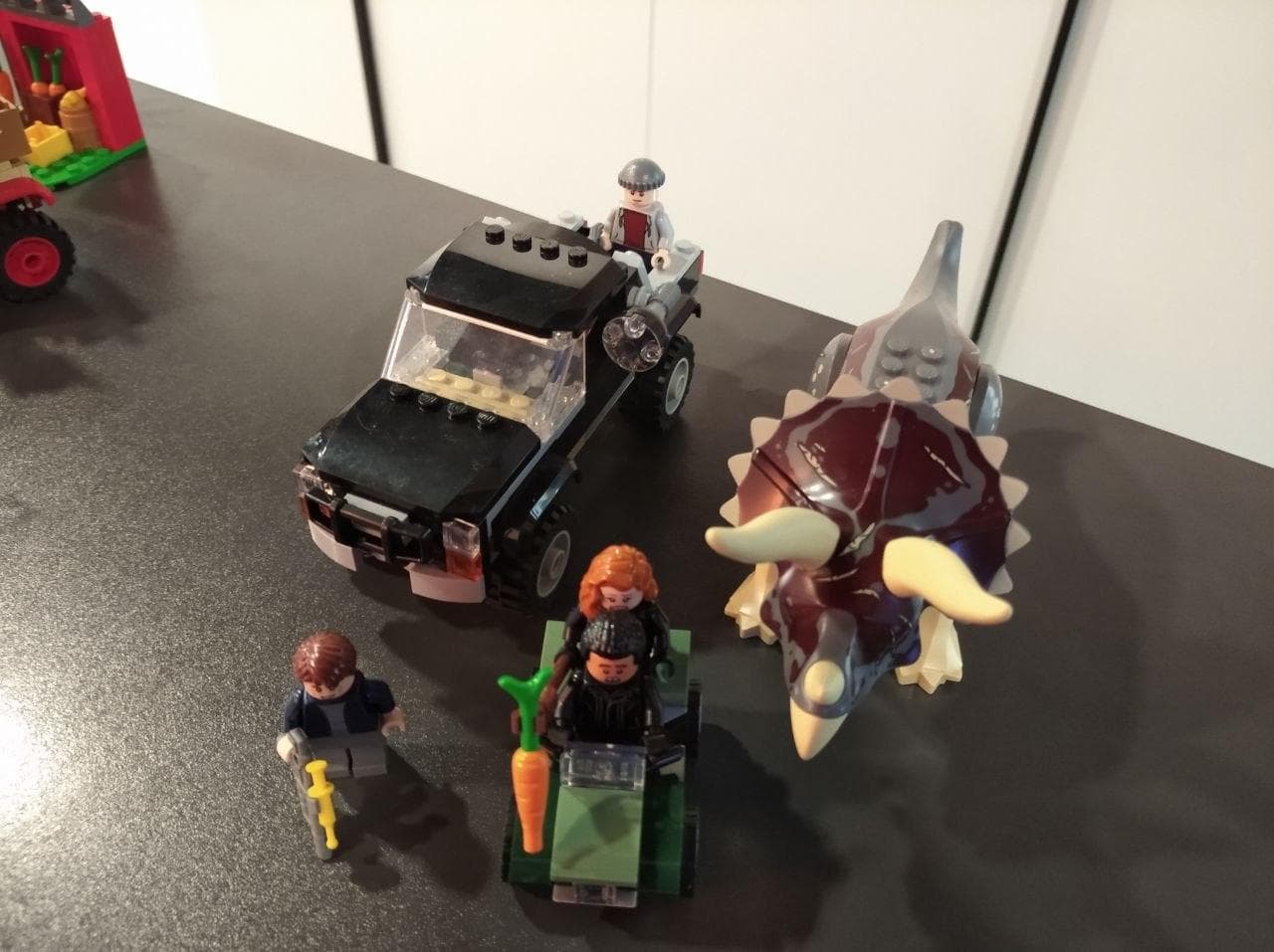 LEGO 76950 Triceratops Pickup Truck Ambush