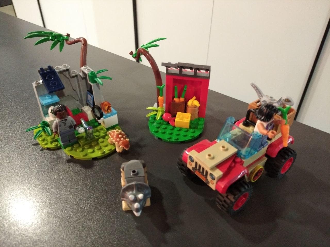 LEGO 76963 Baby Dinosaur Rescue Centre