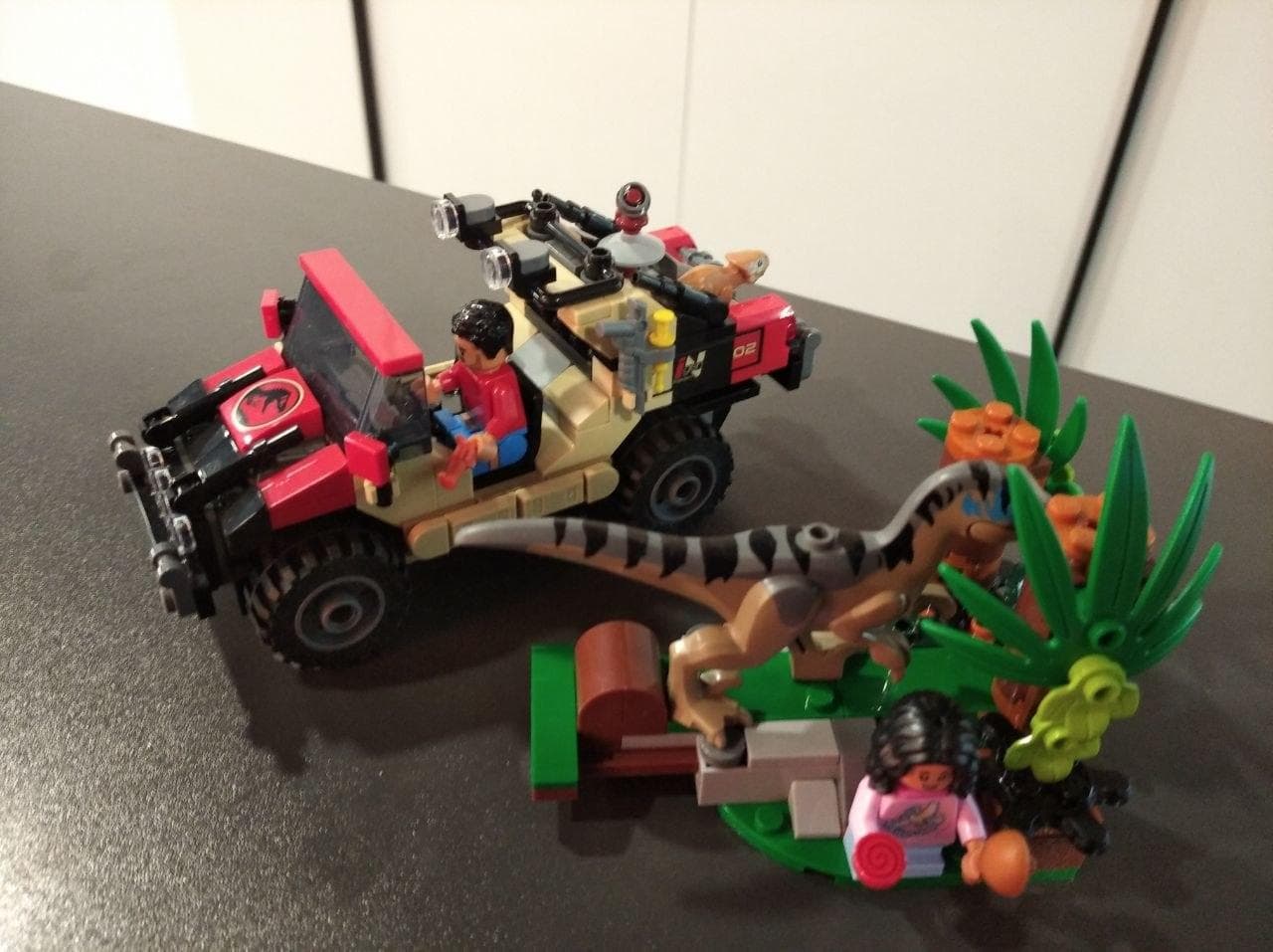 LEGO 76972 Raptor Off-Road Escape