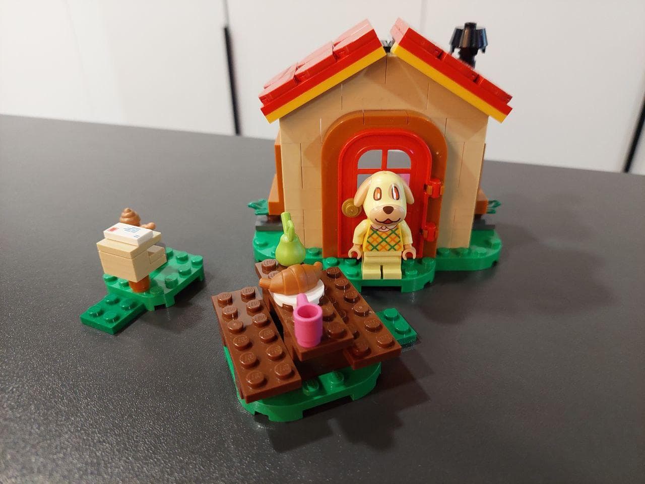LEGO 77058 Goldie's Cosy House