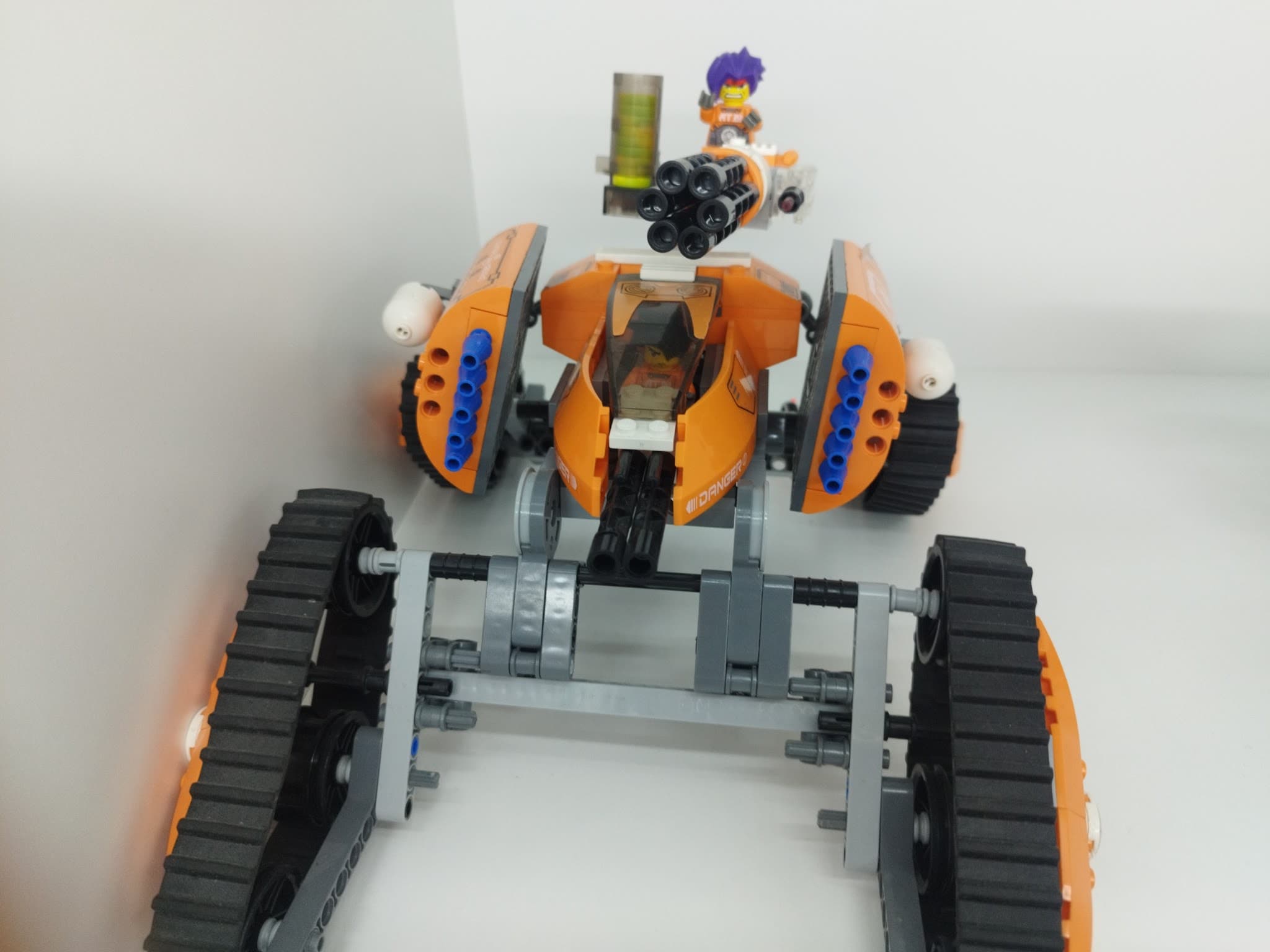 LEGO 7706 Mobile Defense Tank