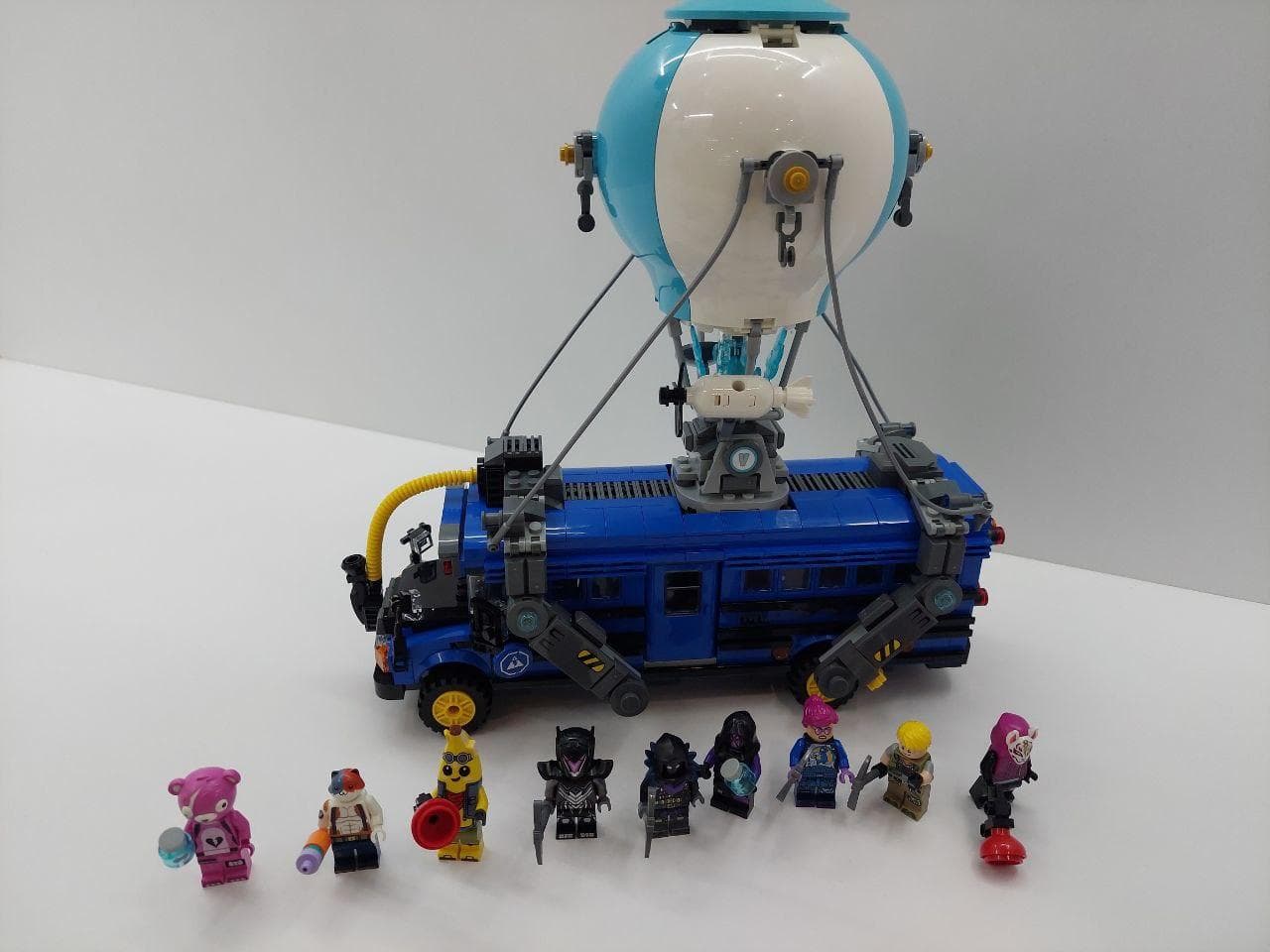 LEGO 77073 Battle Bus
