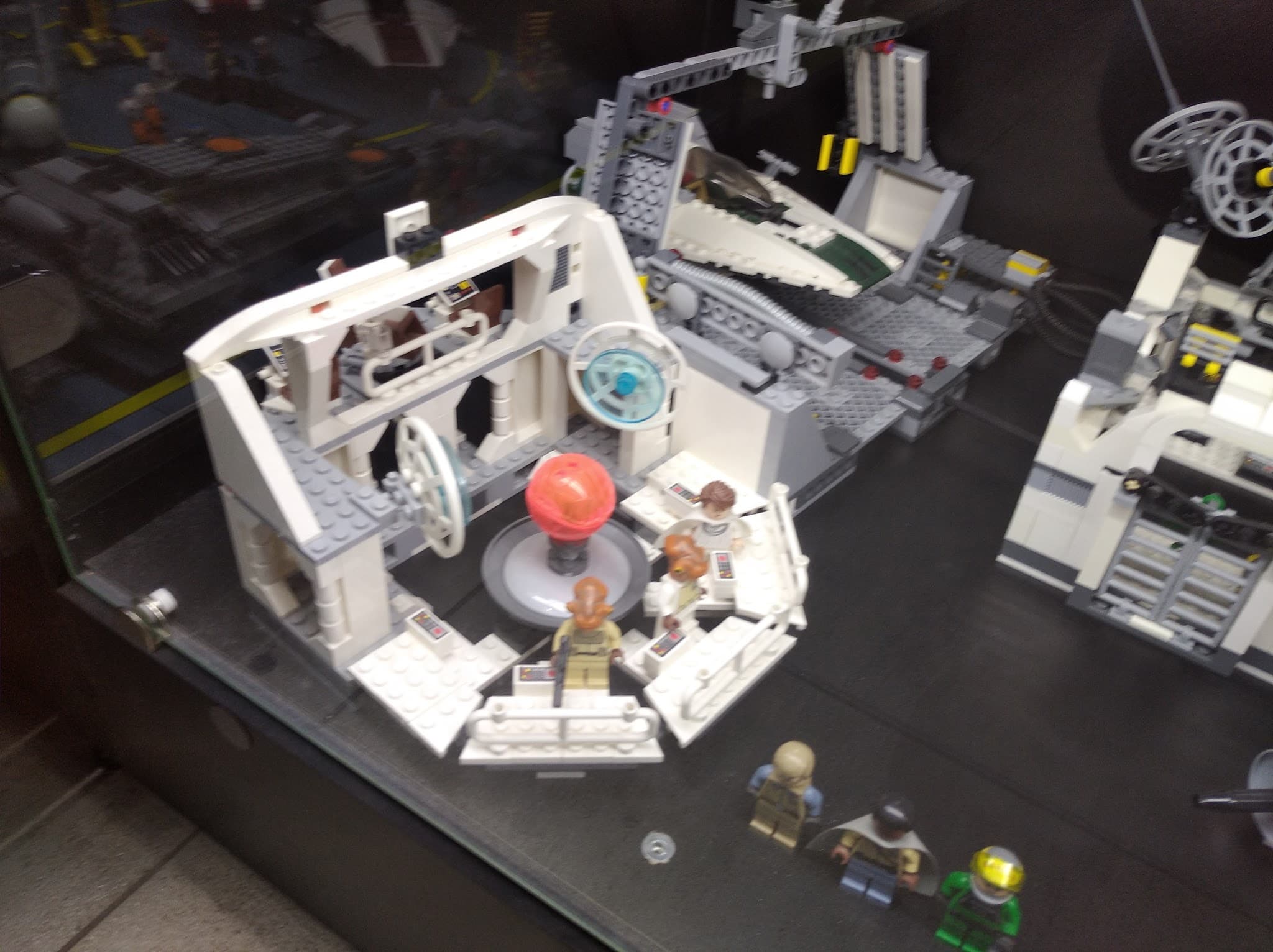 LEGO 7754 Home One Mon Calamari Star Cruiser