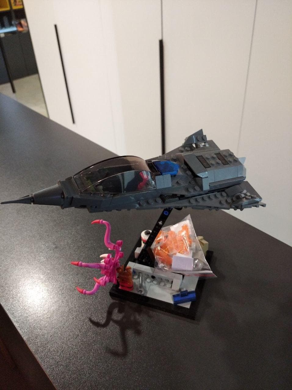 LEGO 77902 Captain Marvel and the Asis