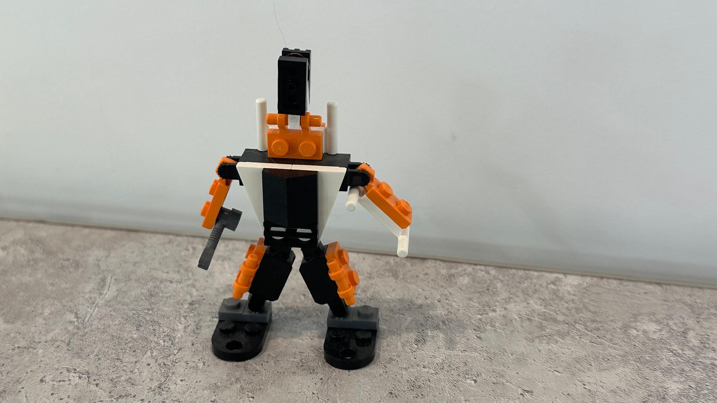 LEGO 7910 Robot