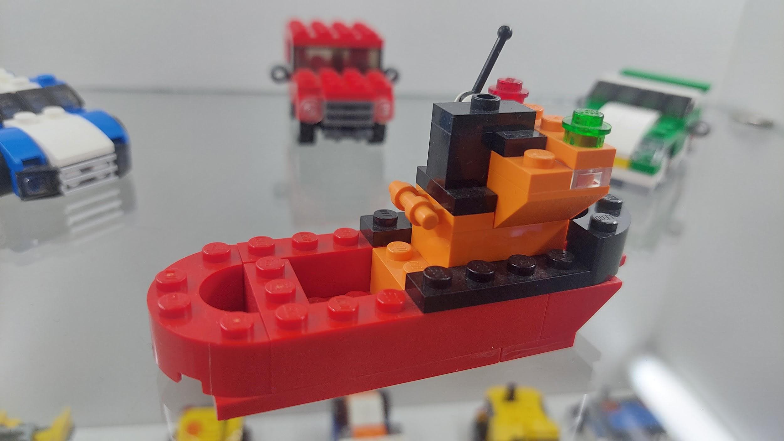 LEGO 7911 Tugboat