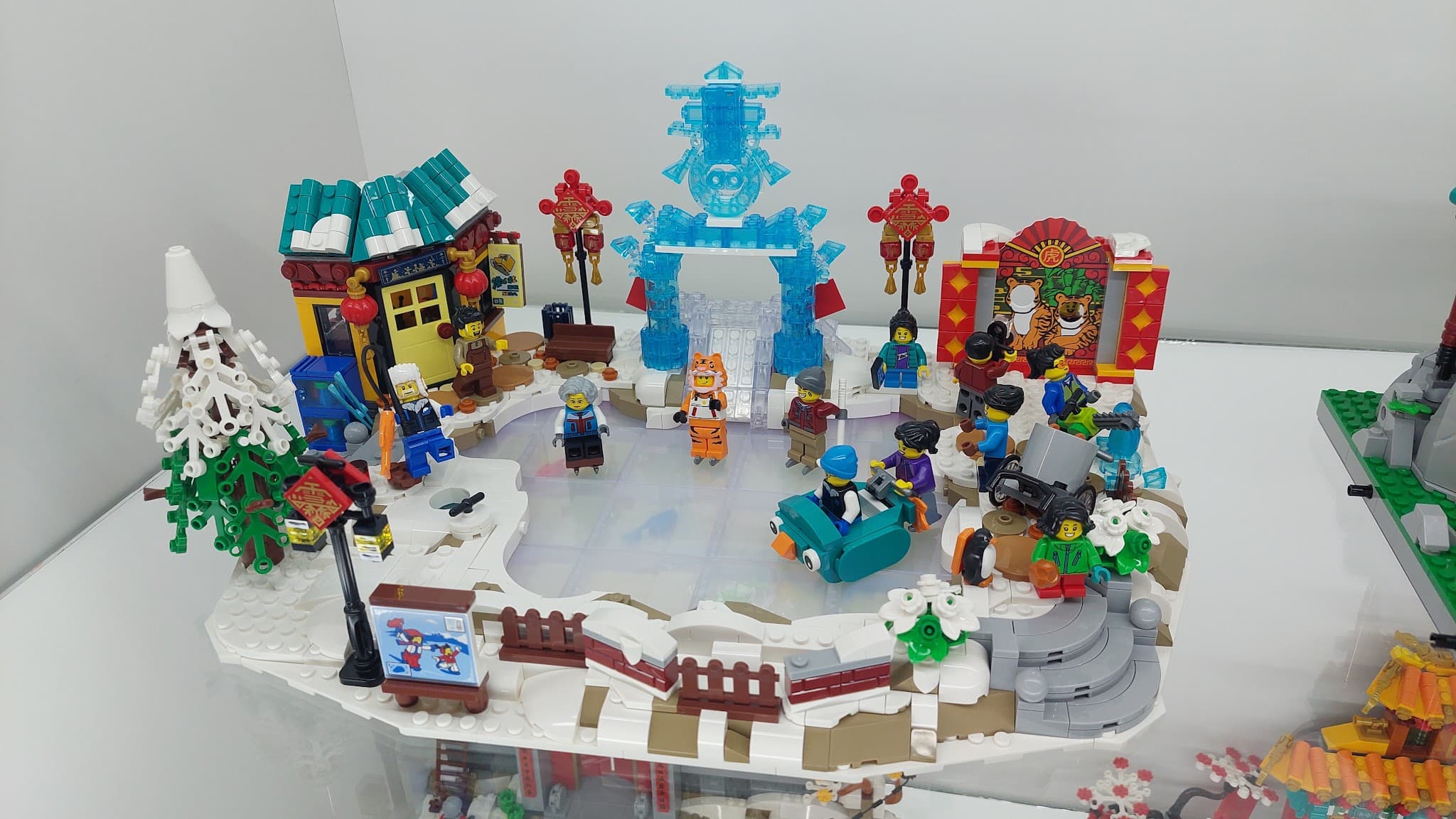 LEGO 80109 Lunar New Year Ice Festival