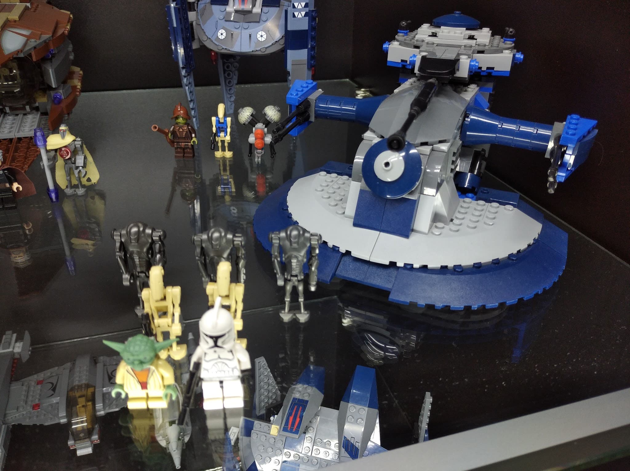 LEGO 8018 Armored Assault Tank (AAT)