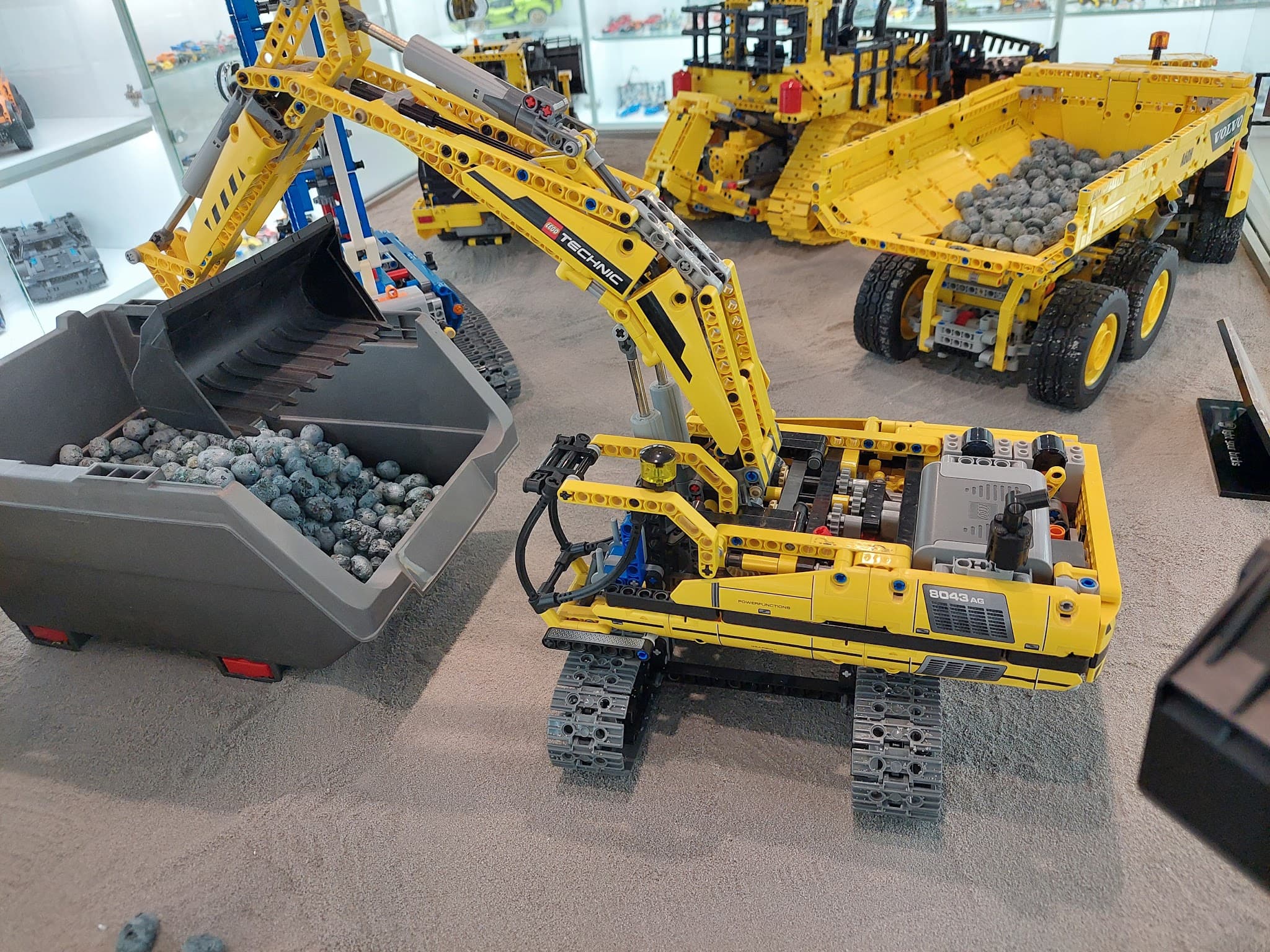 LEGO 8043 Motorized Excavator