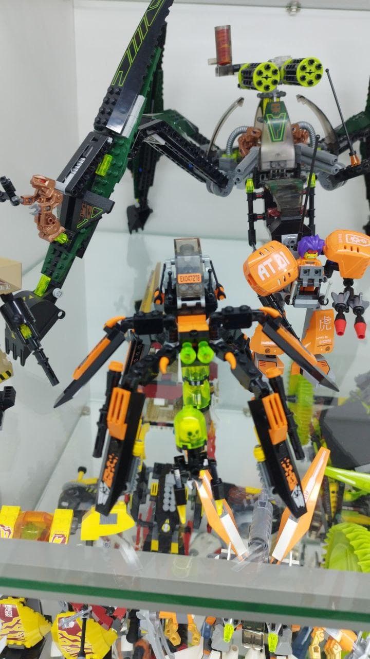 LEGO 8112 Arachnoid Stalker