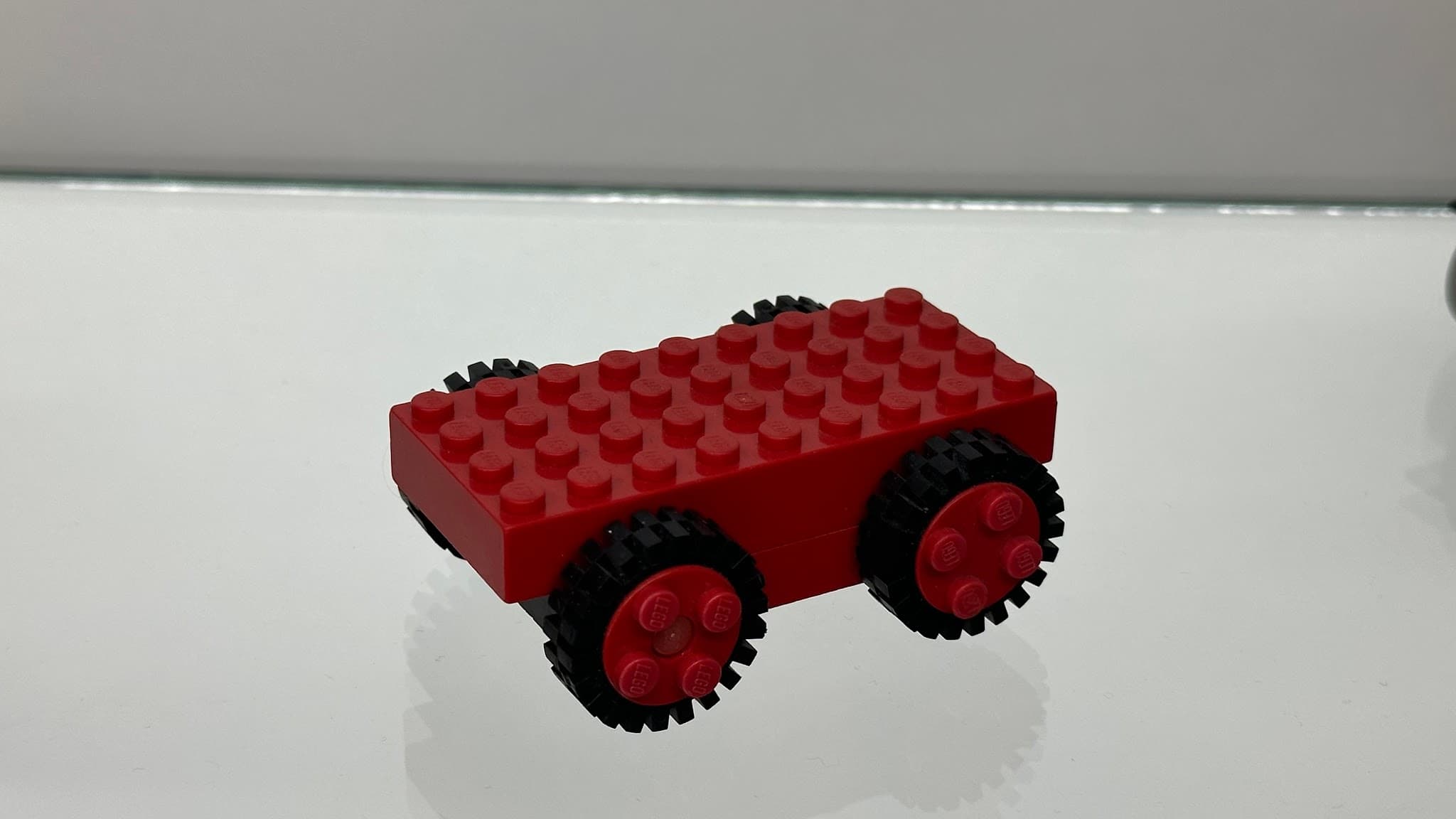 LEGO 818 Pull-Back Motor, Red
