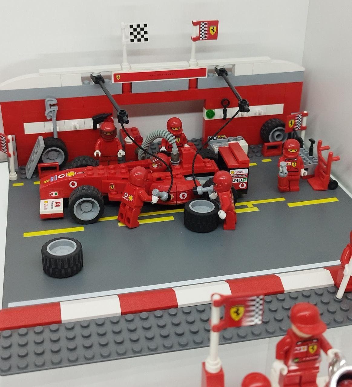 LEGO 8375 Ferrari F1 Pit Set