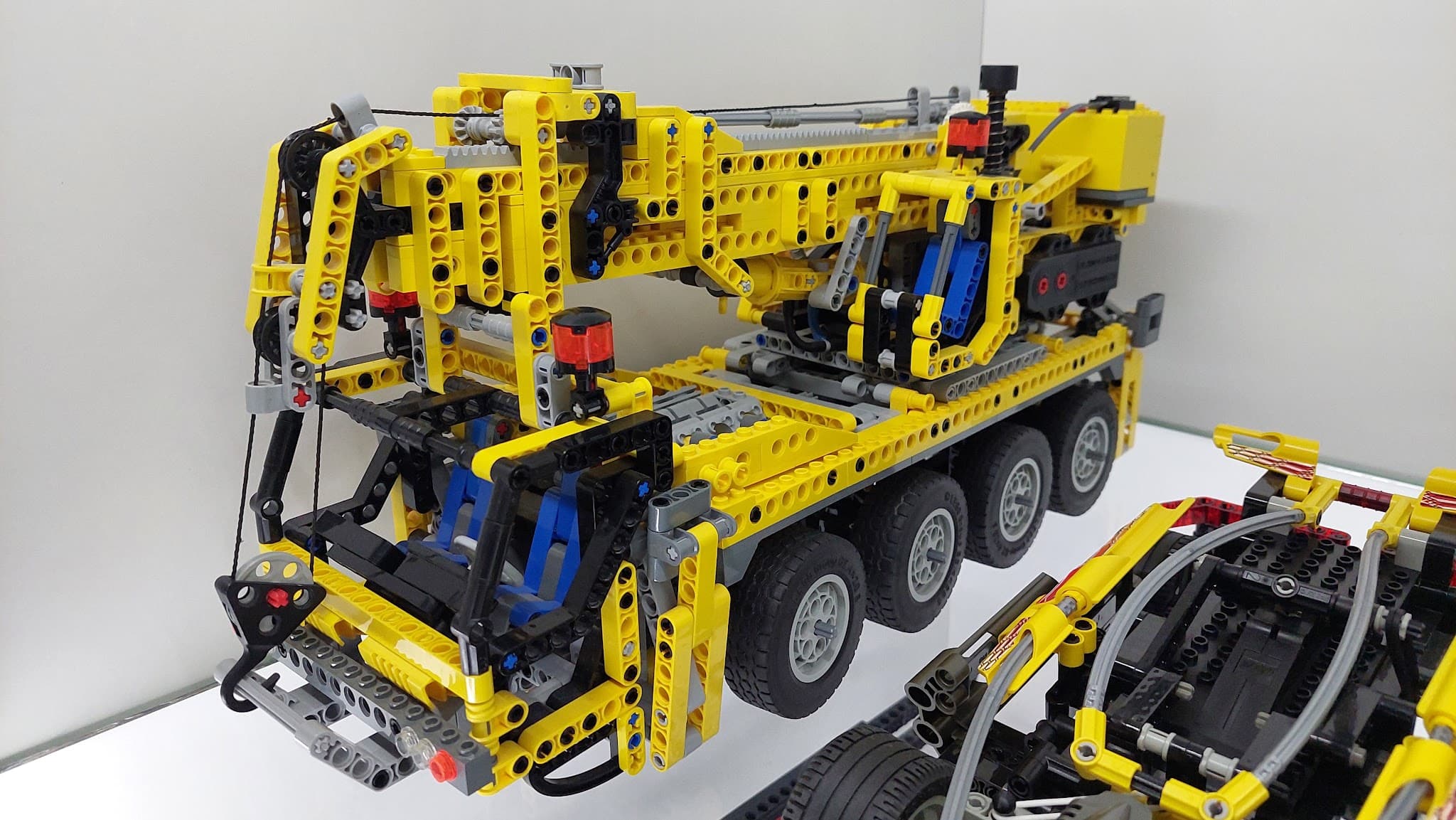 LEGO 8421 Mobile Crane