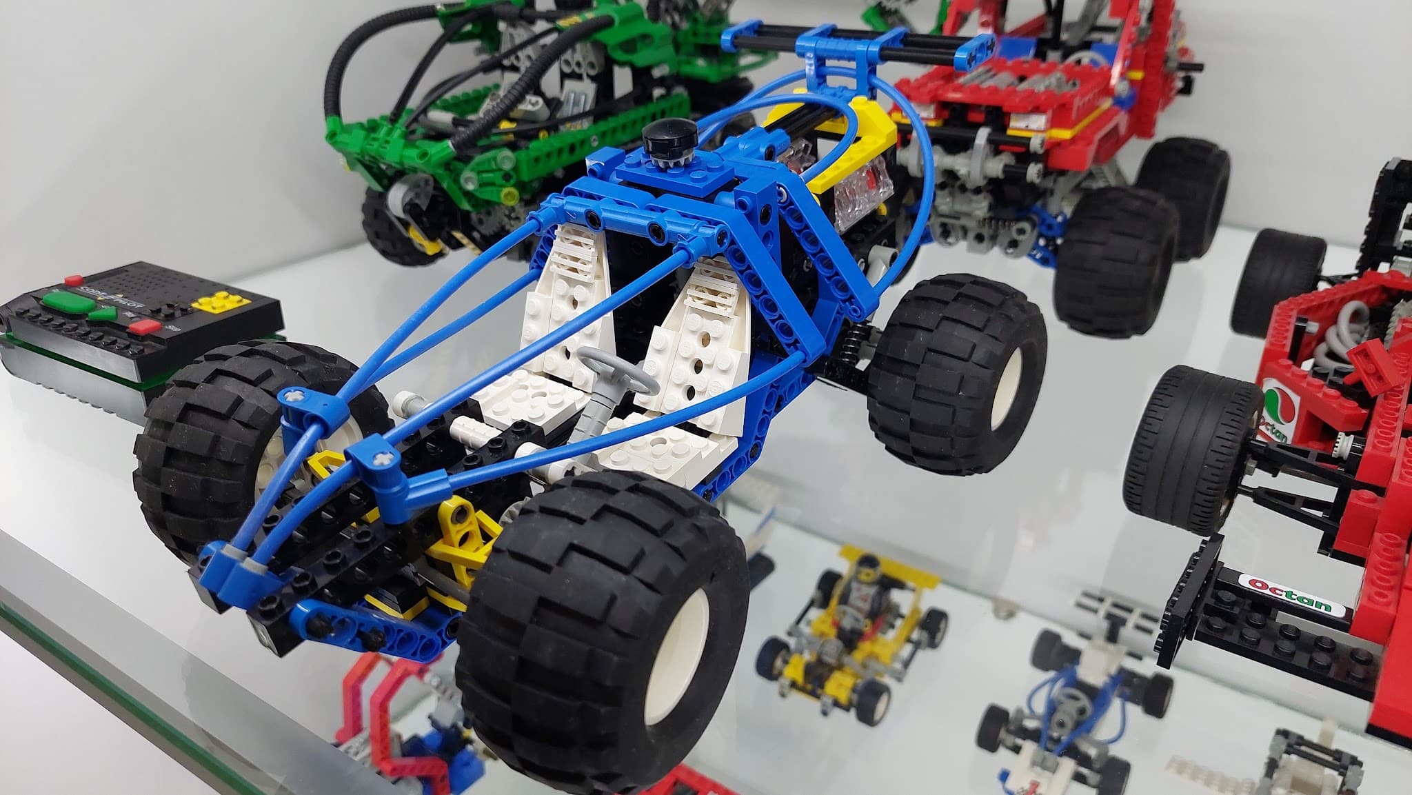 LEGO 8437 Future Car