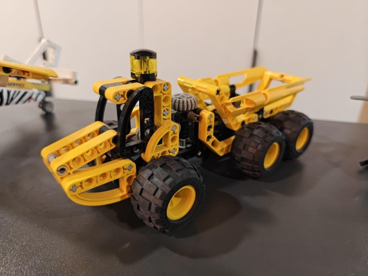 LEGO 8451 Dump Truck