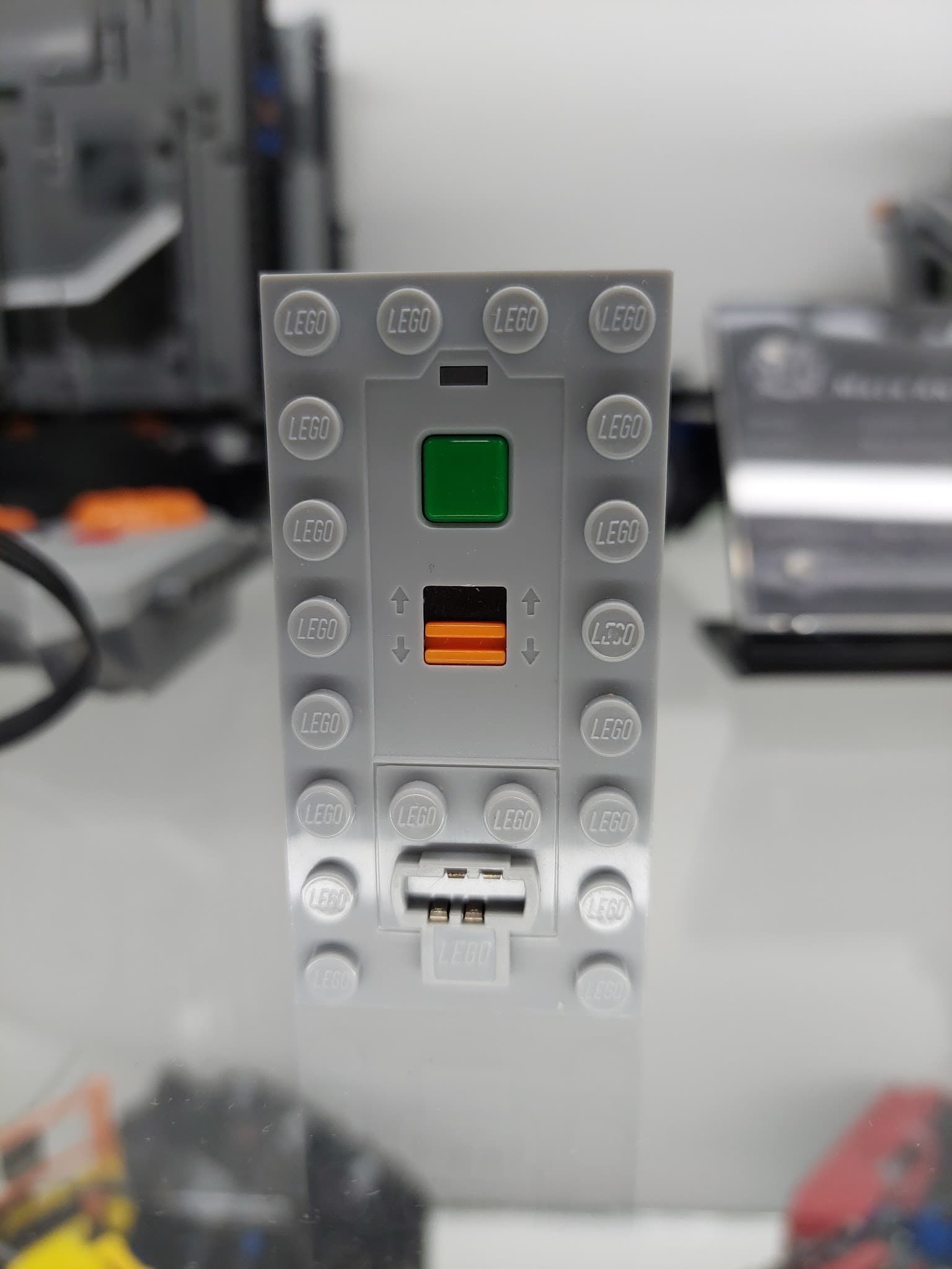 LEGO 88000 AAA Battery Box