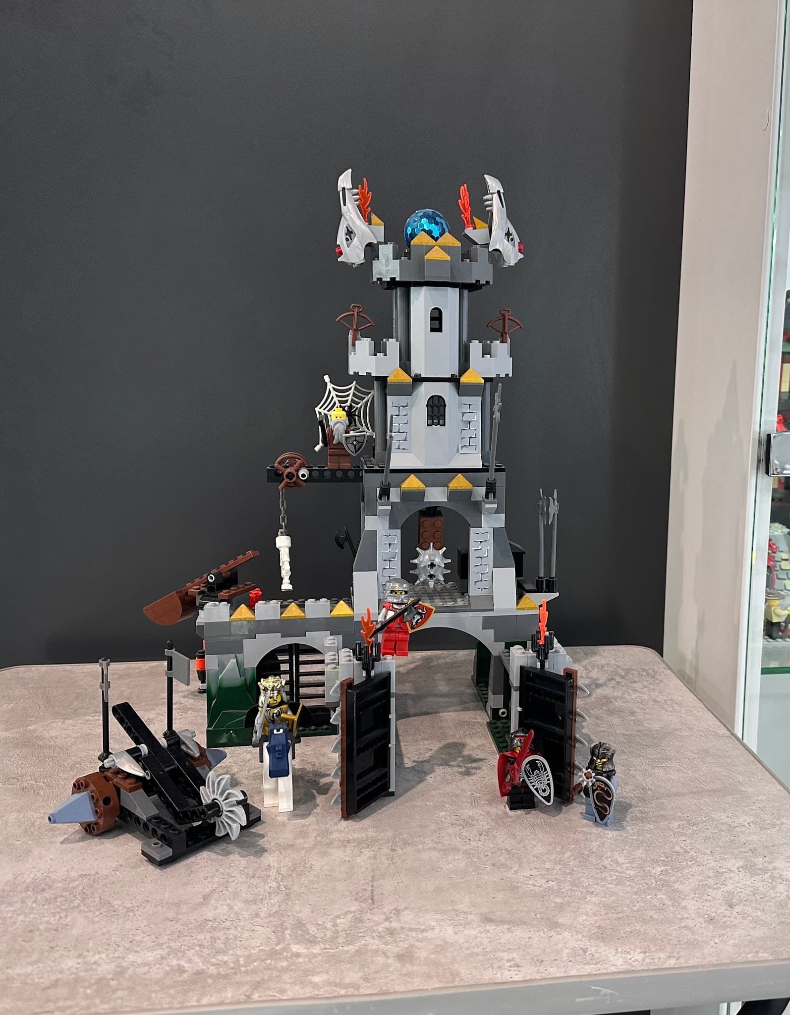 LEGO 8823 Mistlands Tower