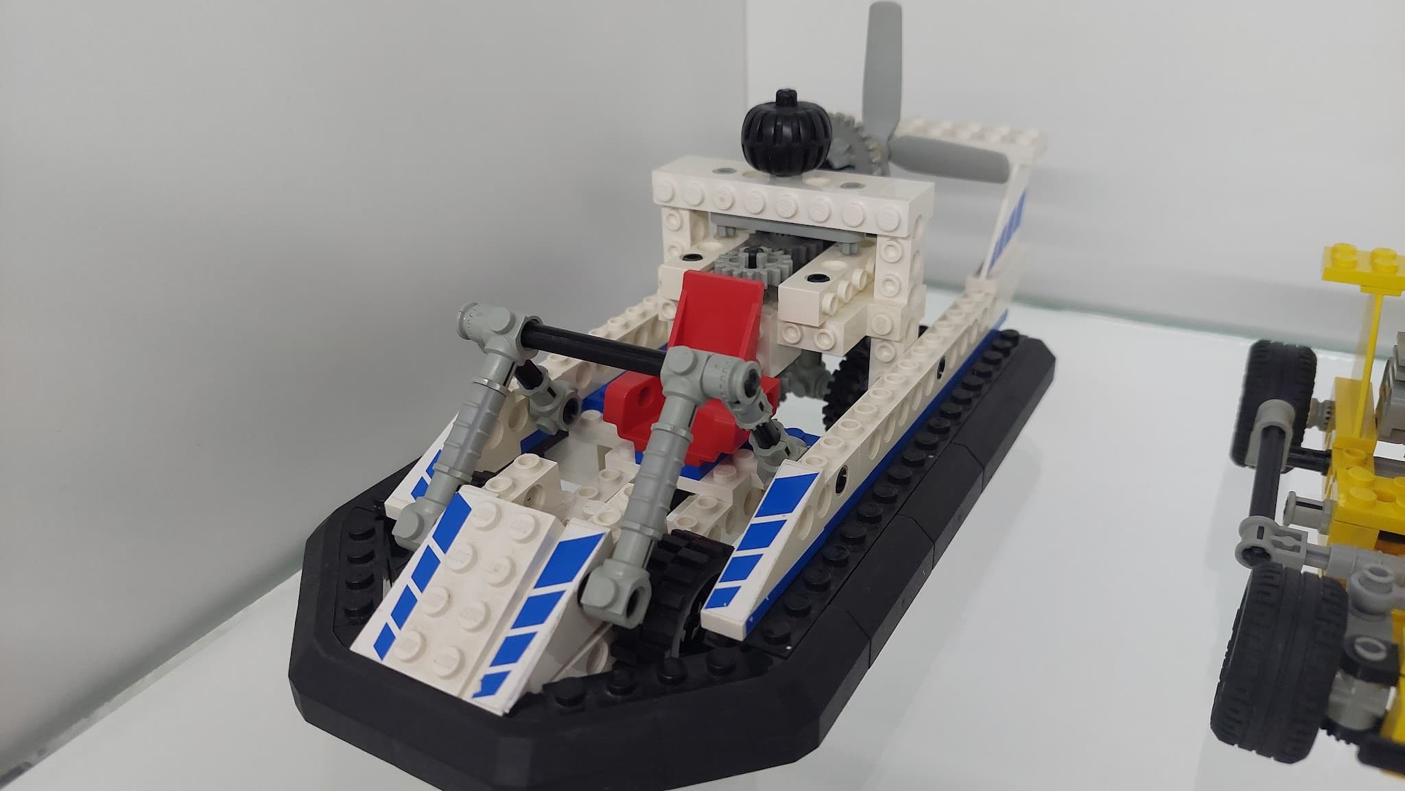 LEGO 8824 Hovercraft