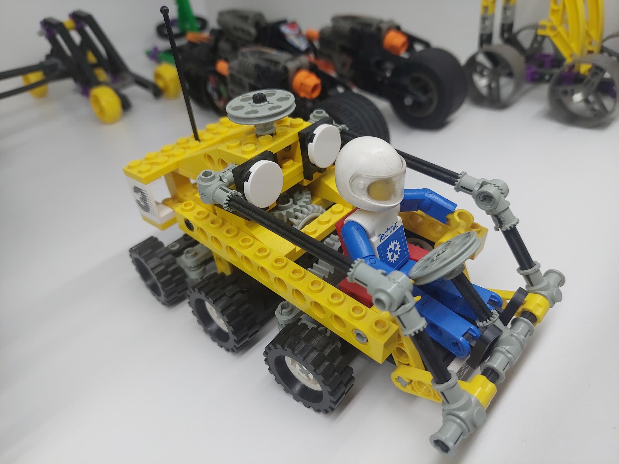 LEGO 8830 Rally 6-Wheeler