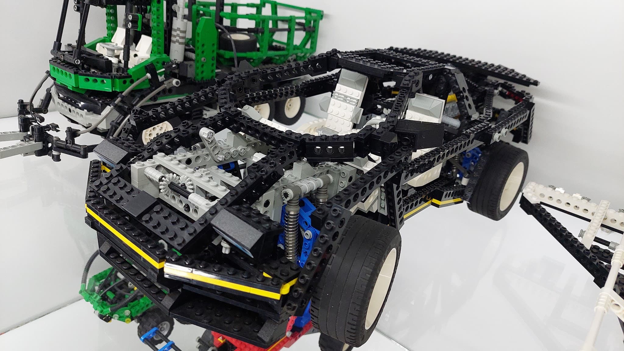 LEGO 8880 Super Car