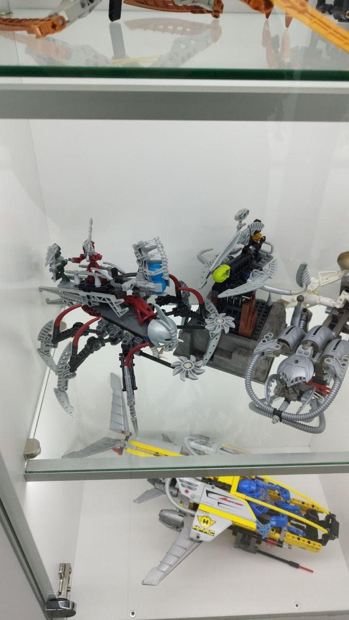 LEGO 8892 Piraka Outpost