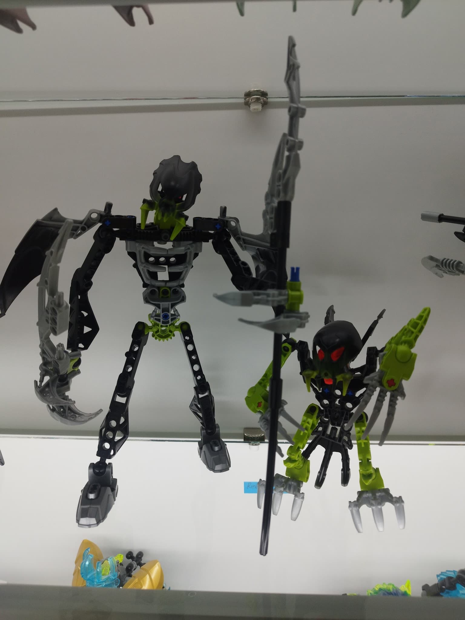 LEGO 8952 Mutran and Vican