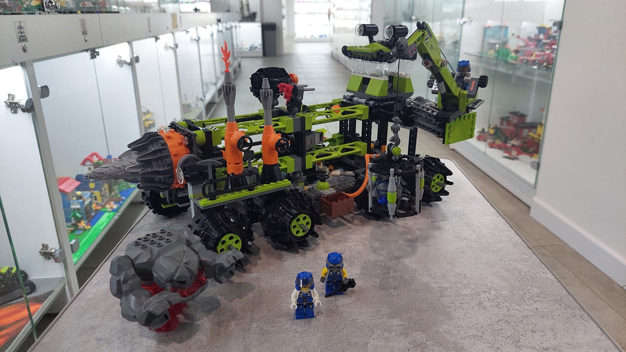 LEGO 8964 Titanium Command Rig