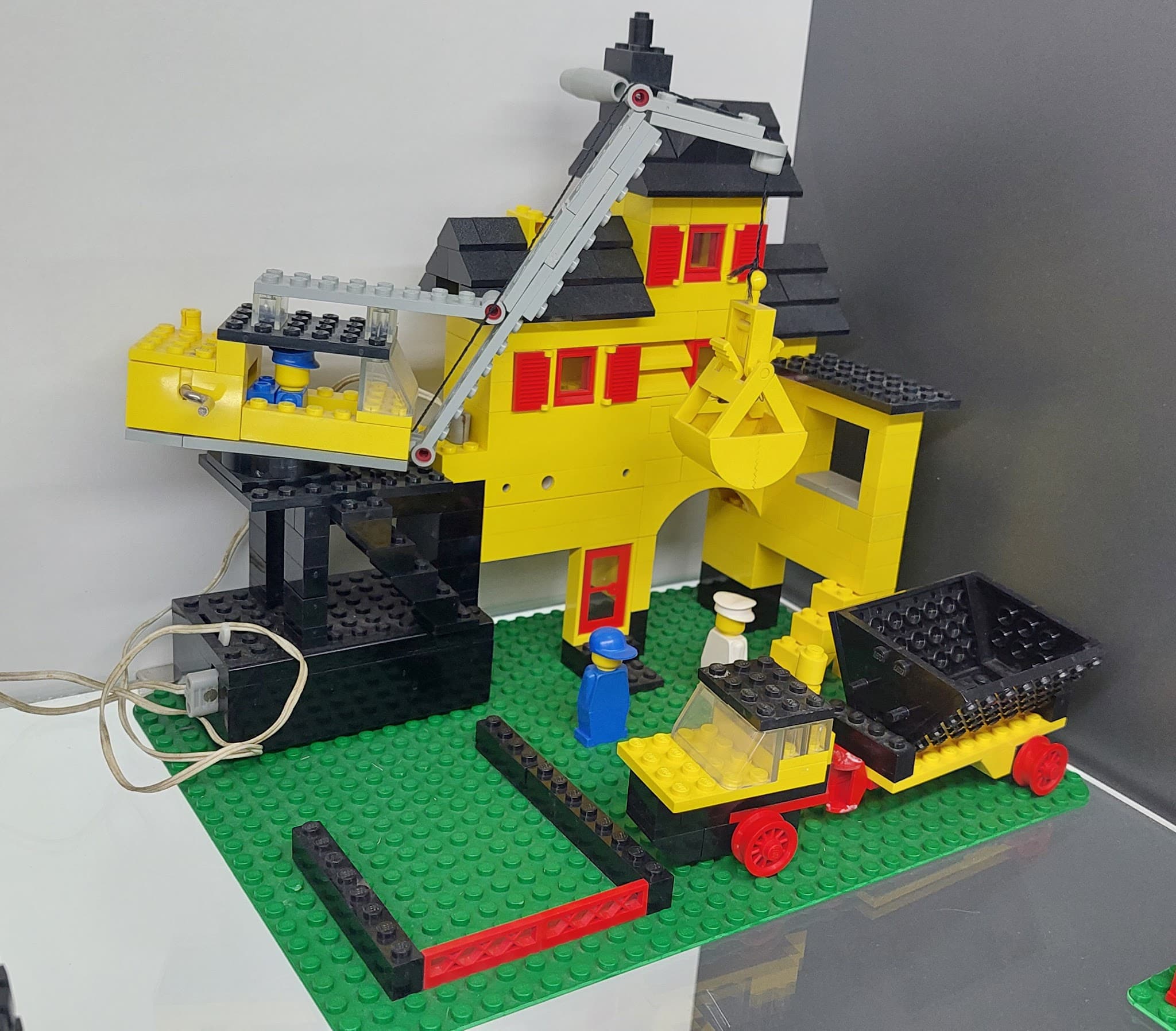 LEGO 912-1 Advanced Basic Set with Motor, 6+