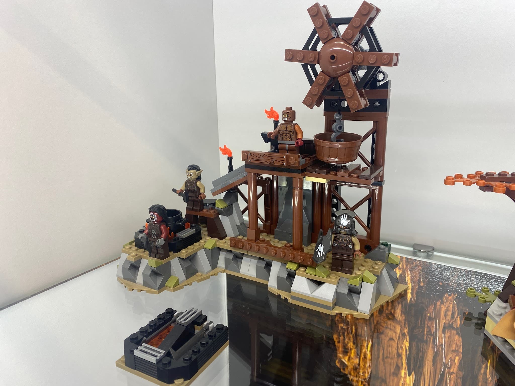 LEGO 9476 The Orc Forge