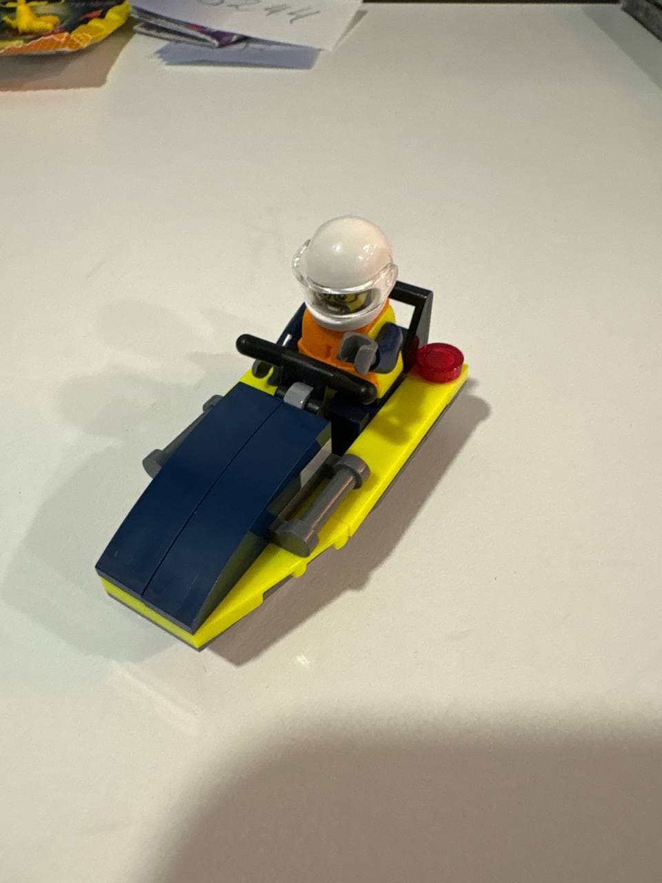 LEGO 952408 Policeman with Jetboat