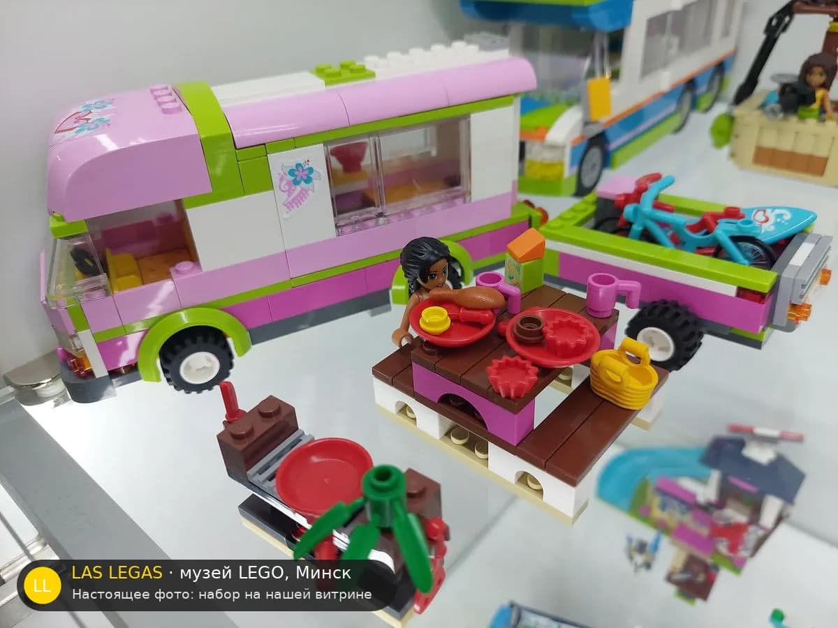 LEGO 3184 Кемпер для приключений (Adventure Camper) на витрине музея Las Legas