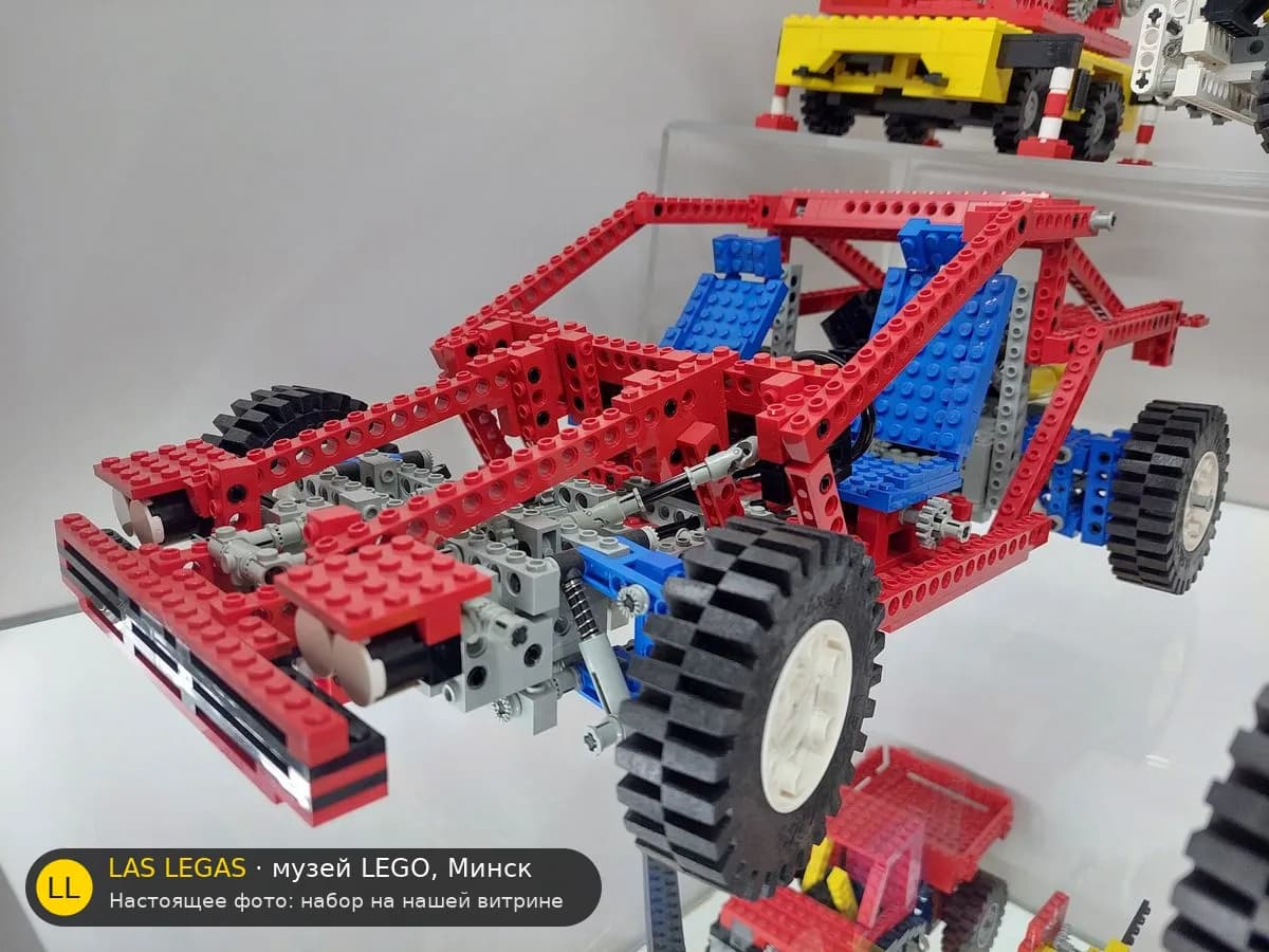 LEGO 8865 Тестовая машина (Test Car) на витрине музея Las Legas