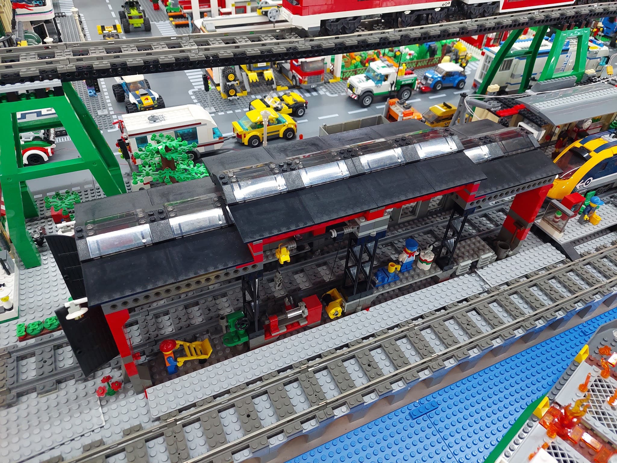 LEGO 10027 Train Engine Shed