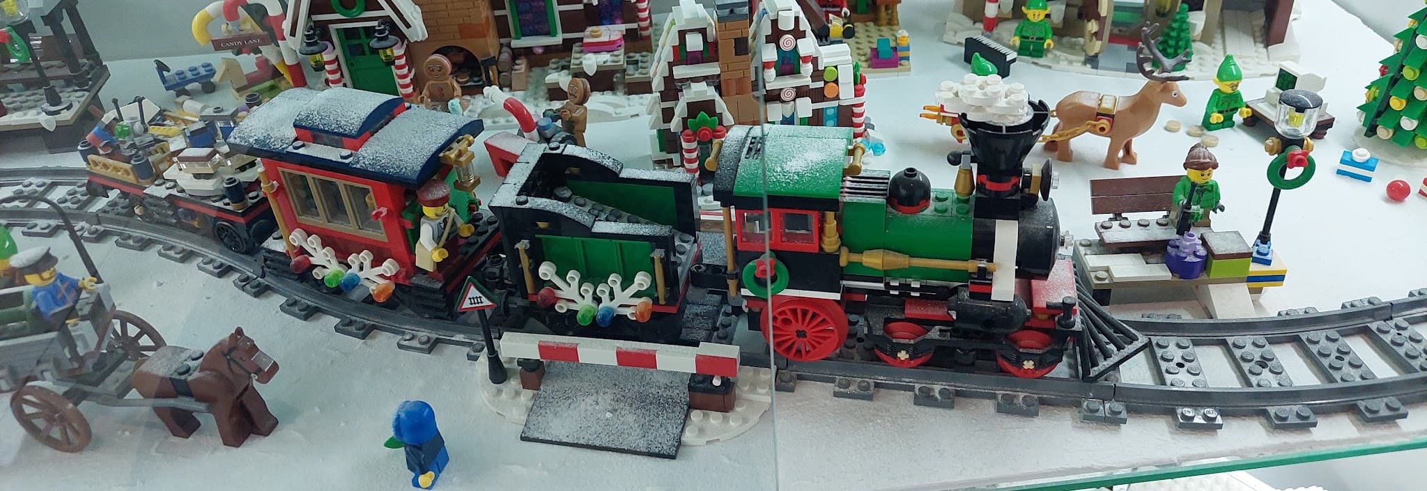 LEGO 10254 Winter Holiday Train