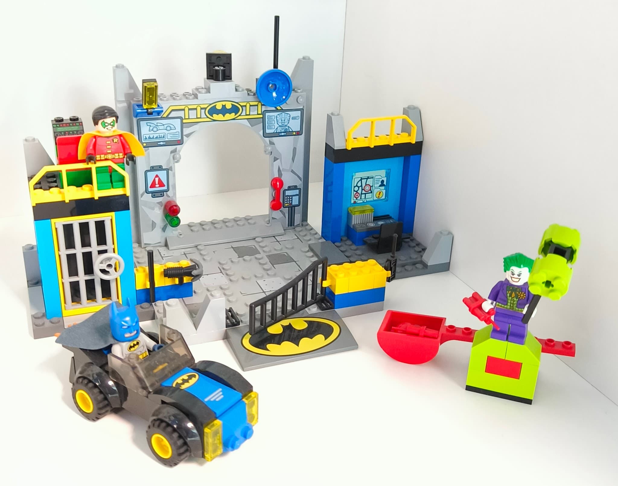 LEGO 10672 Batman: Defend the Batcave