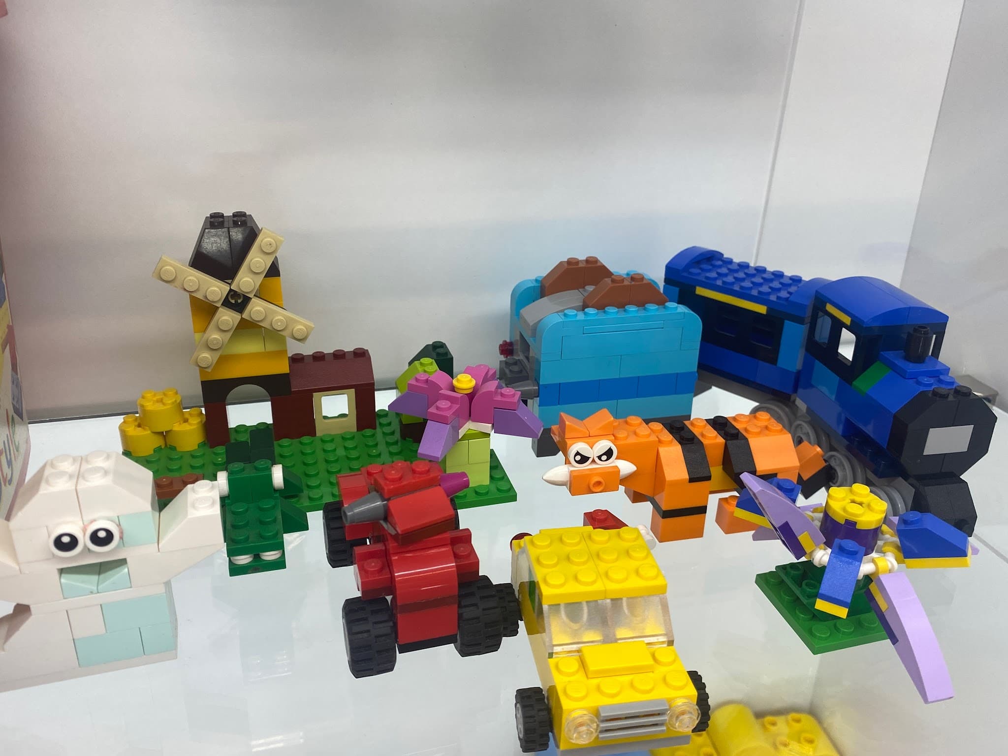 LEGO 10696 Medium Creative Brick Box
